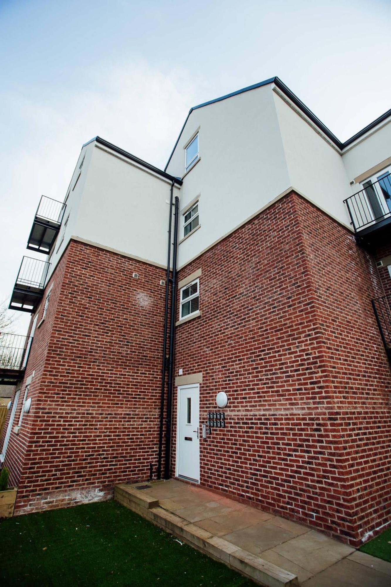 Modern 2br With Balcony Flat In Langset Road Apartment Sheffield