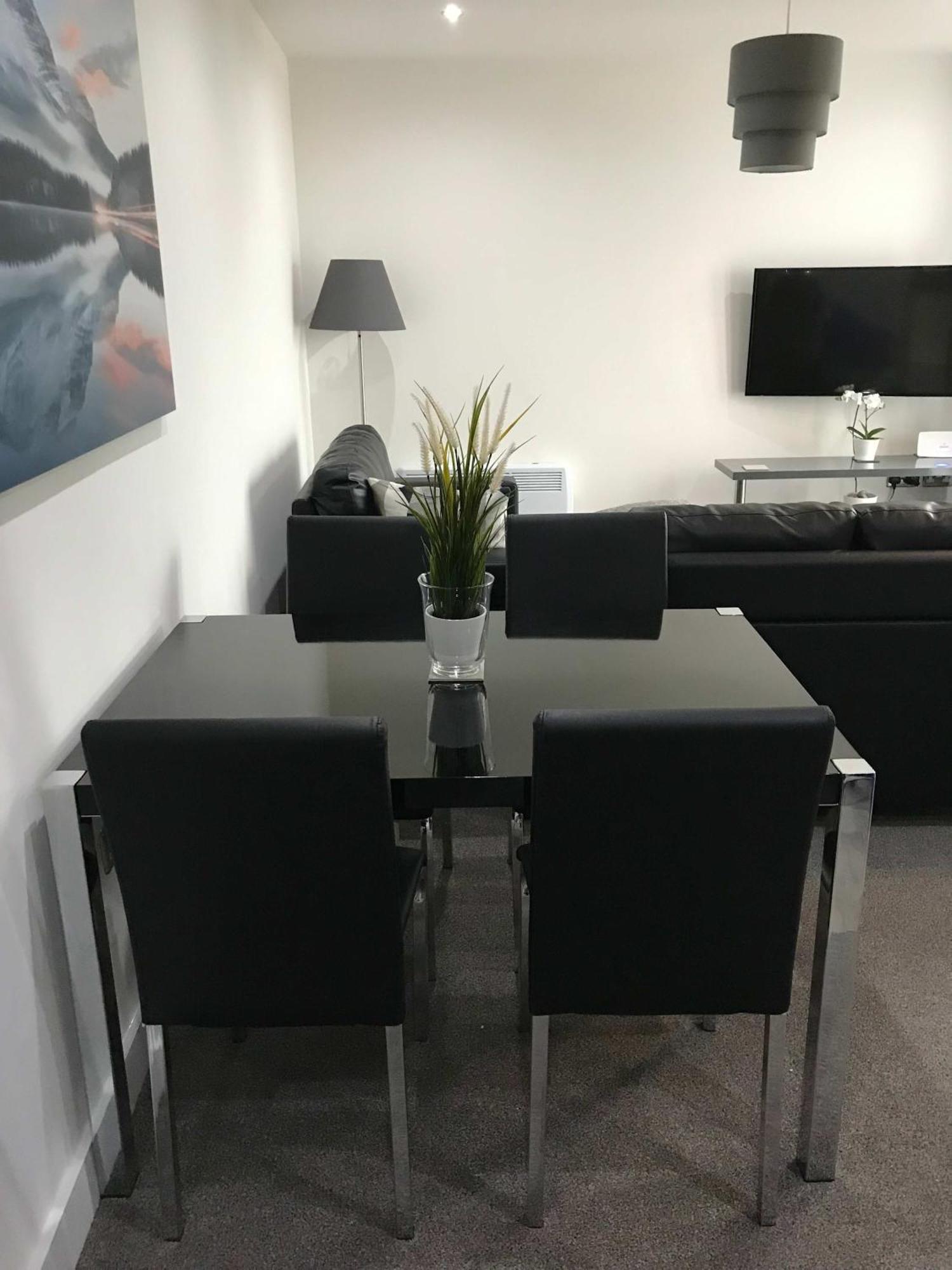 Modern 2br With Balcony Flat In Langset Road
