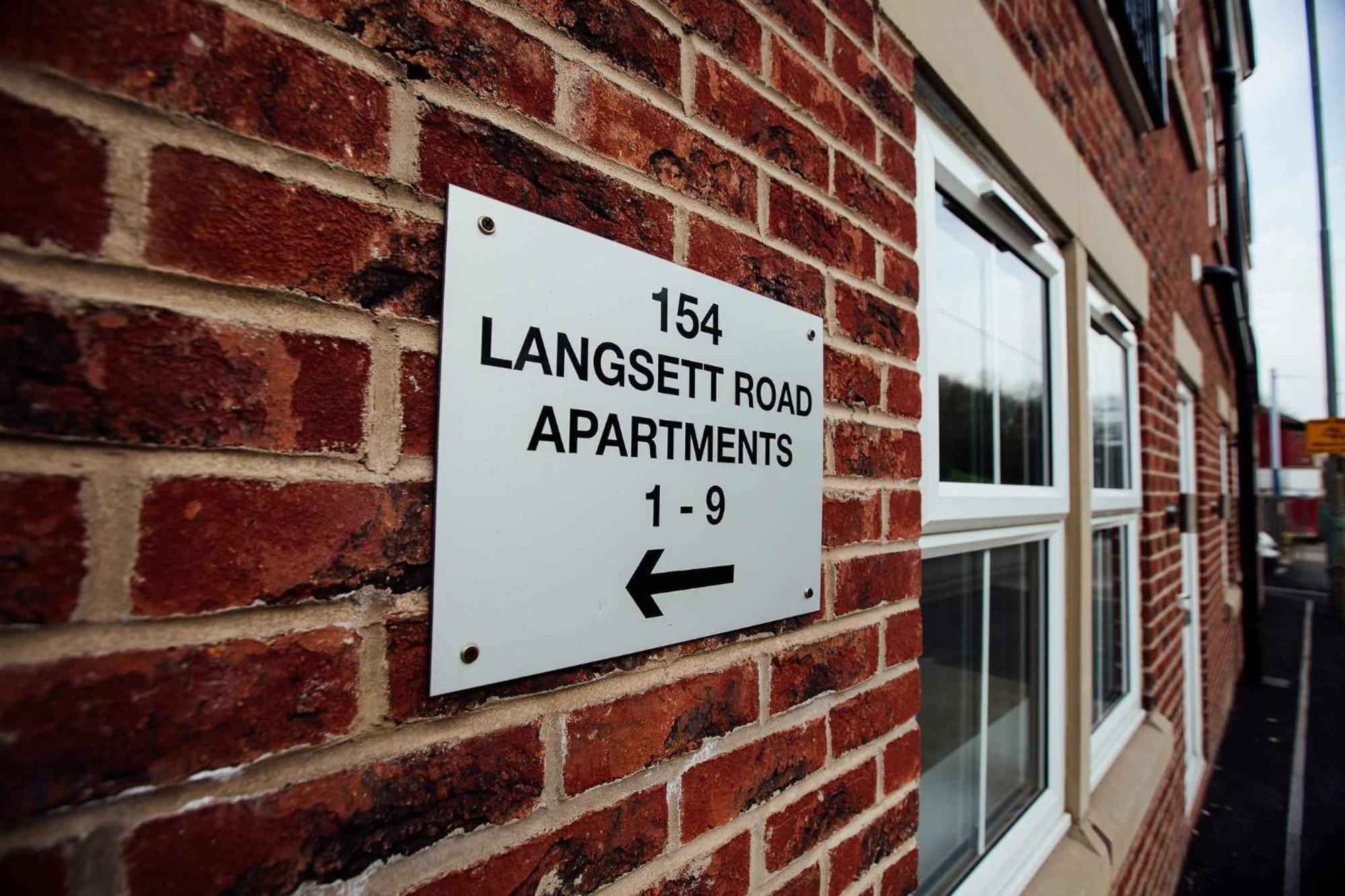 Modern 2br With Balcony Flat In Langset Road *
