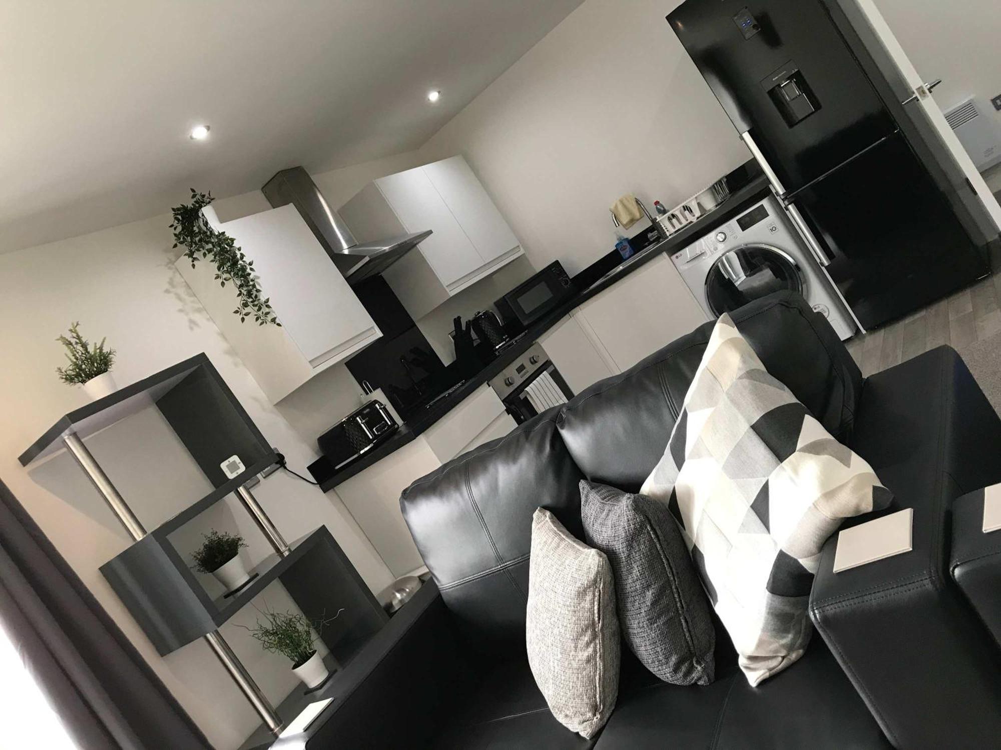 Modern 2br With Balcony Flat In Langset Road Apartamento