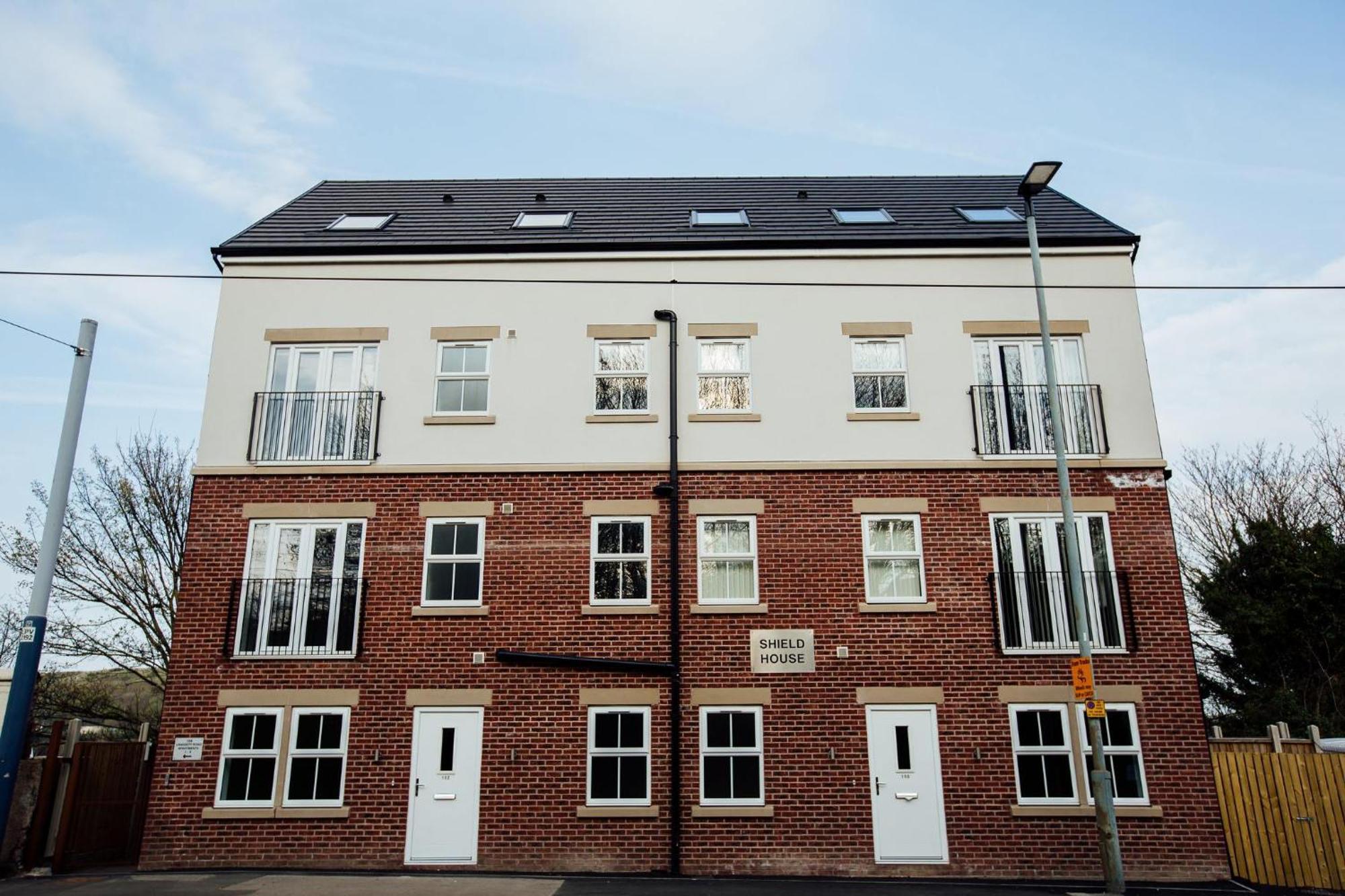 Apartment Modern 2br With Balcony Flat In Langset Road