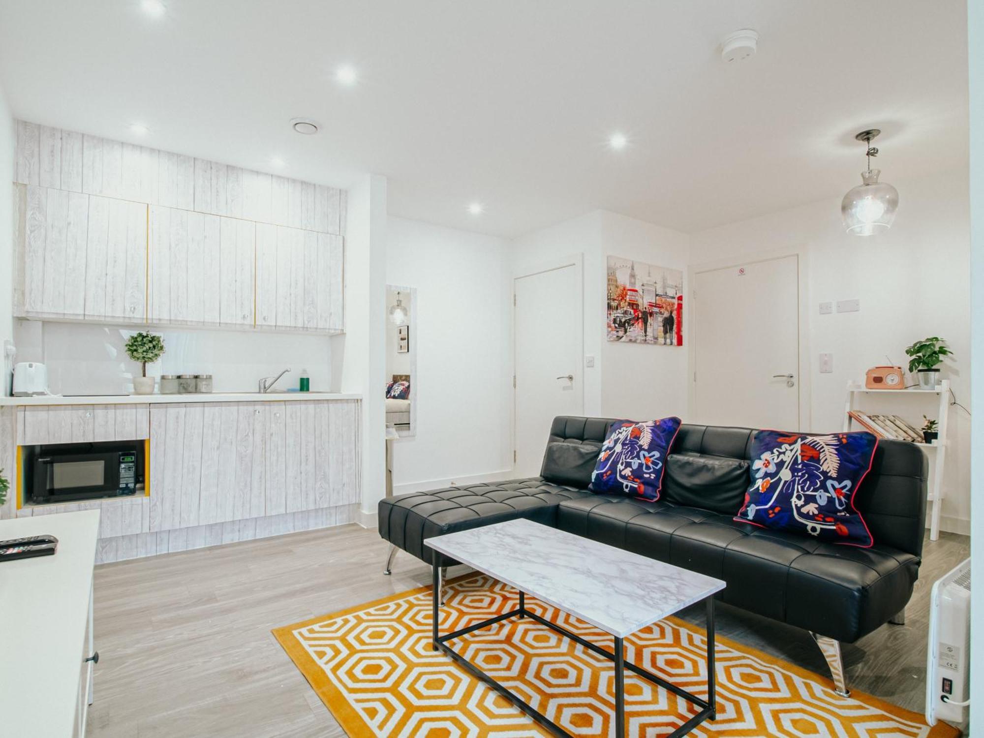 Lovely Triple In Centre Apartment Sheffield