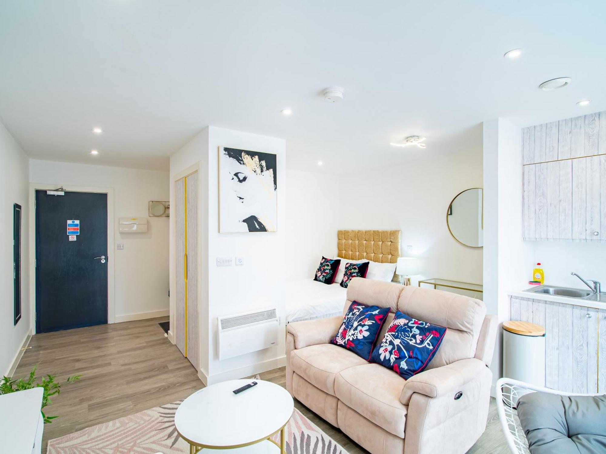 Perfectly Located - Apartment