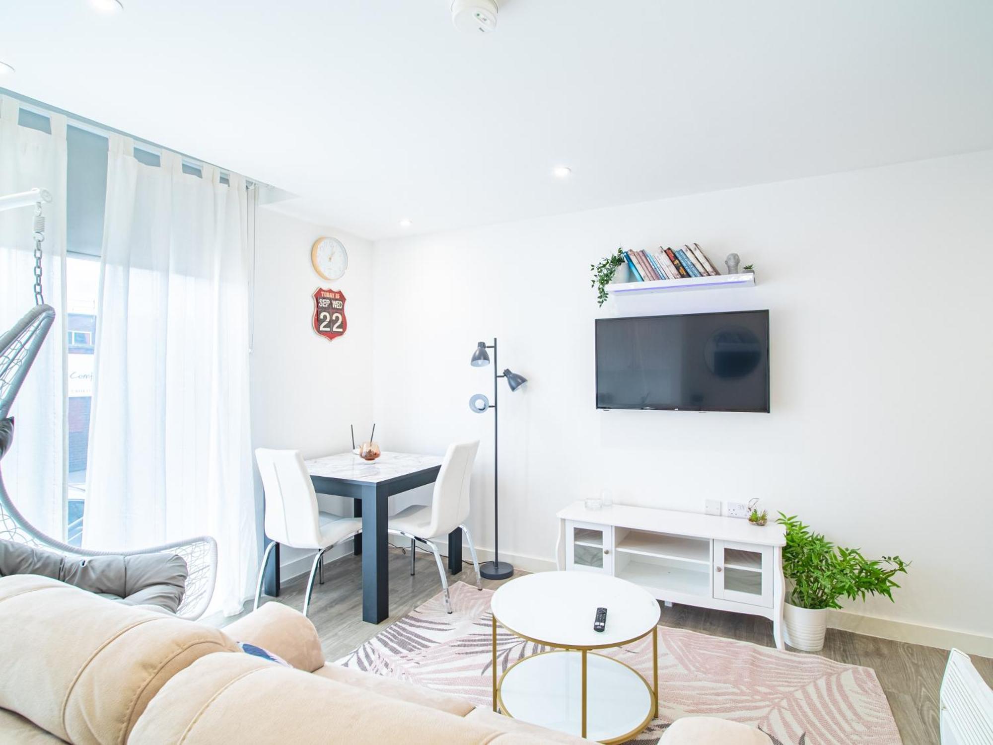 Apartment Perfectly Located - *