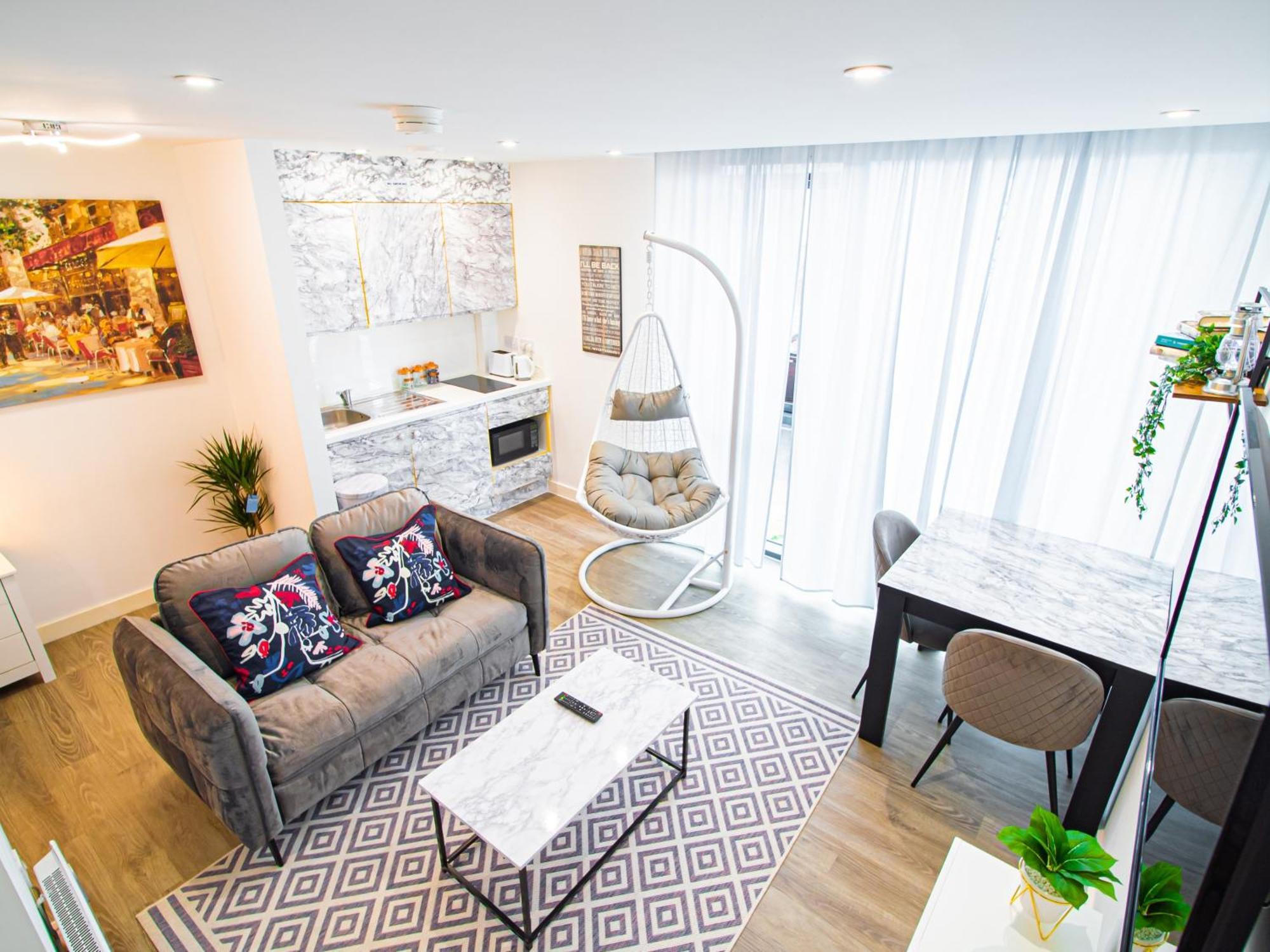 Apartment Avo - Modern Style & Great Location