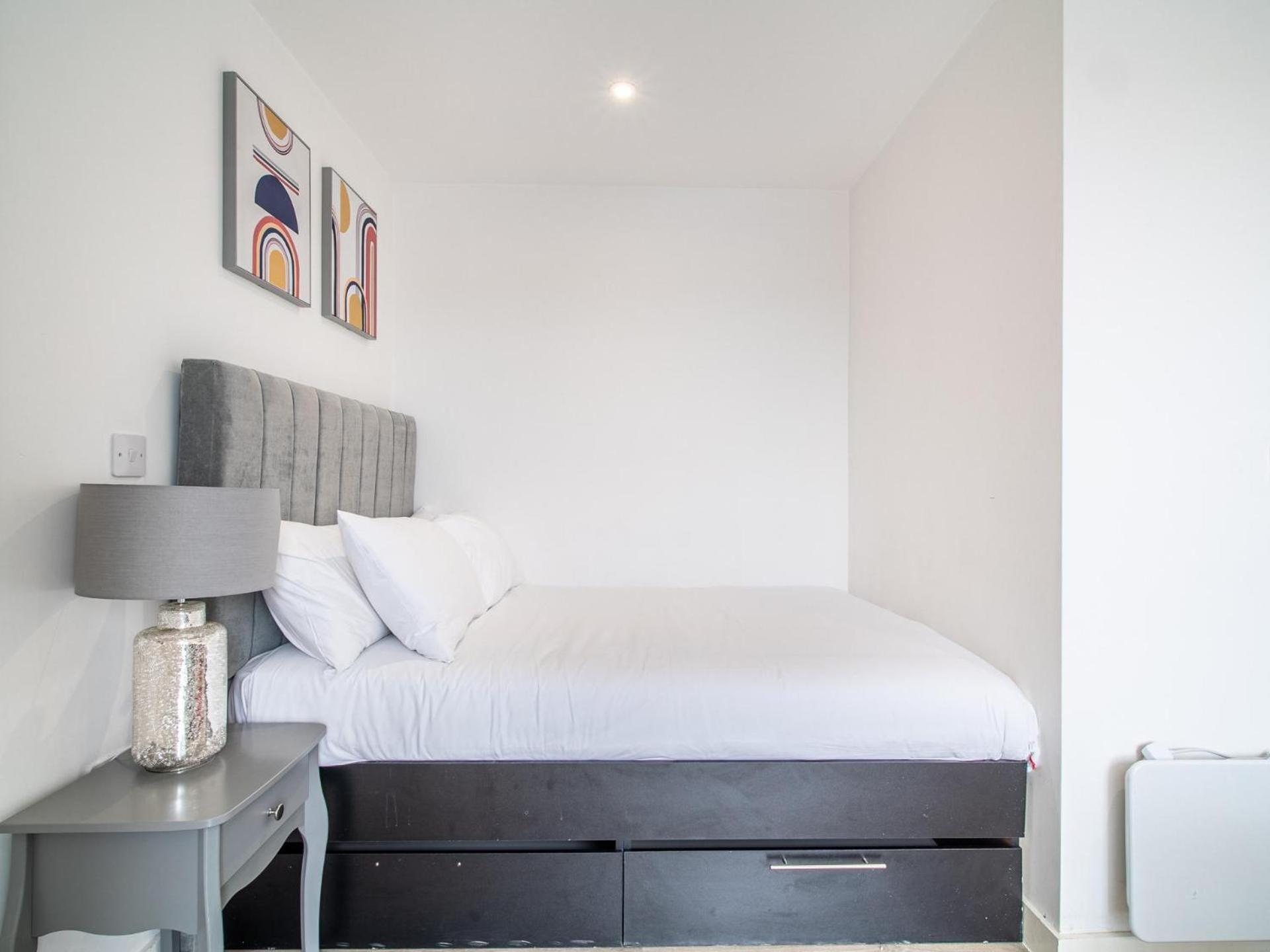 Apartment Immaculate In *