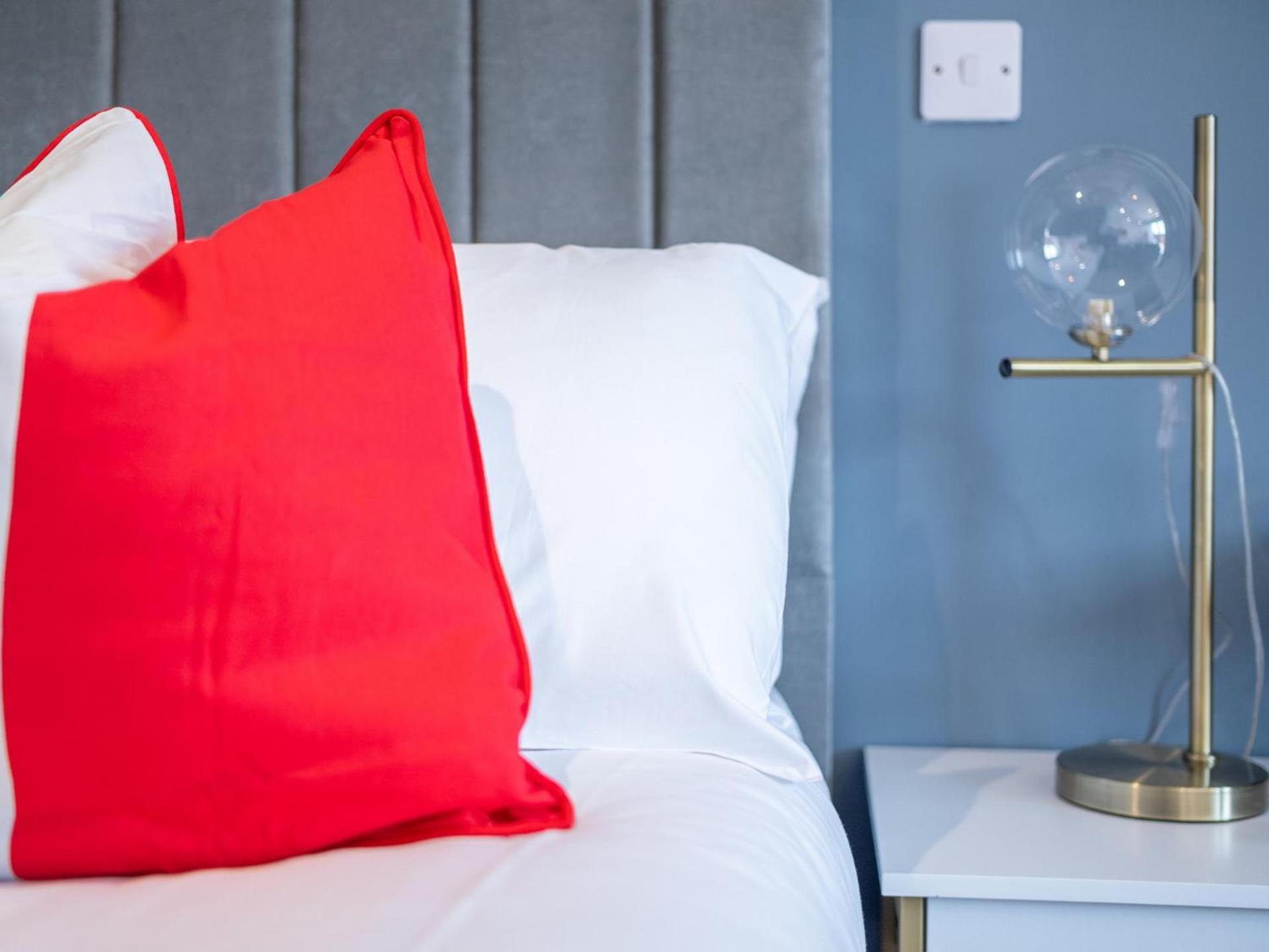 Deluxe By Centre Apartment