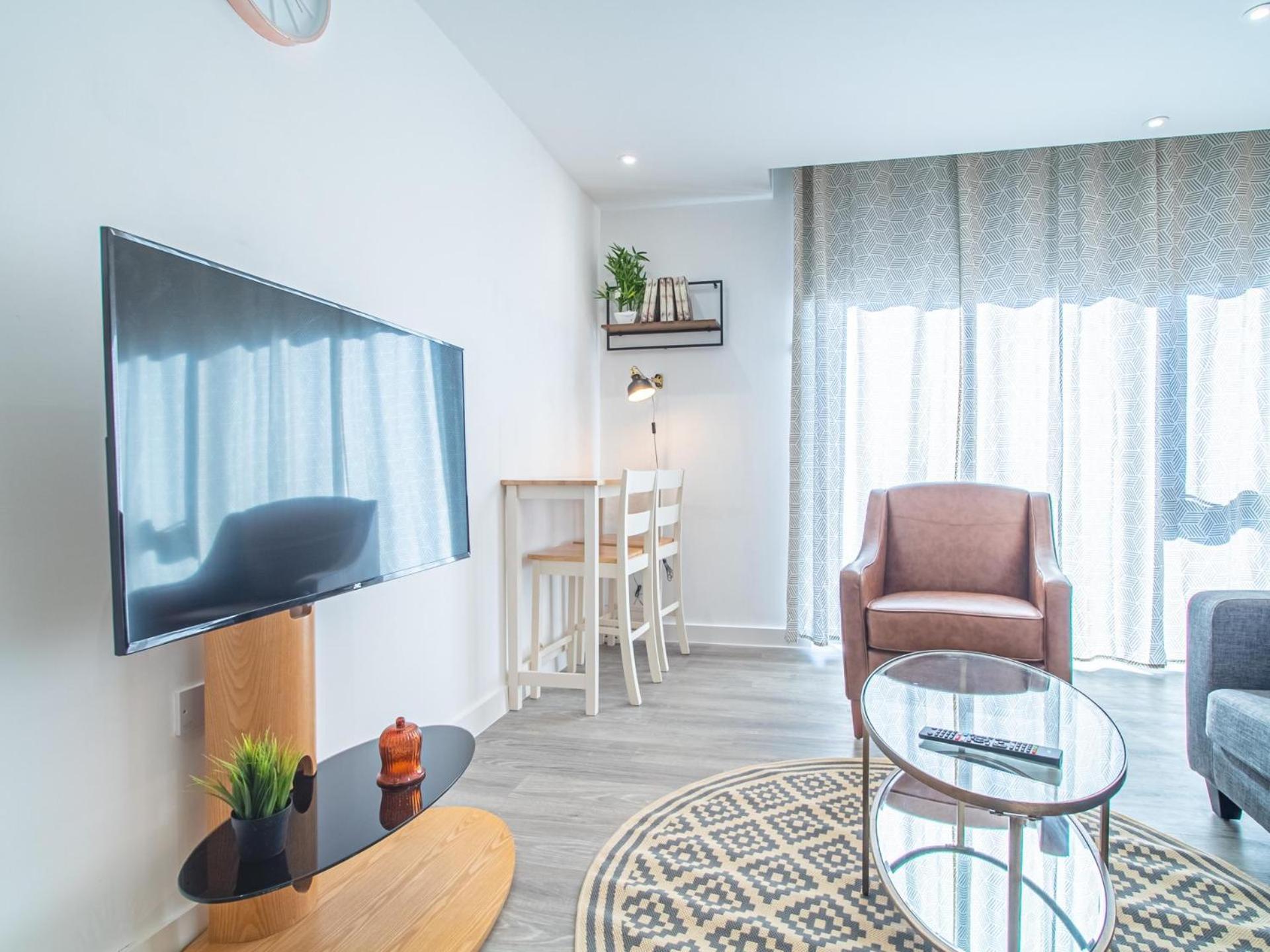 Cozy Urban Escape In