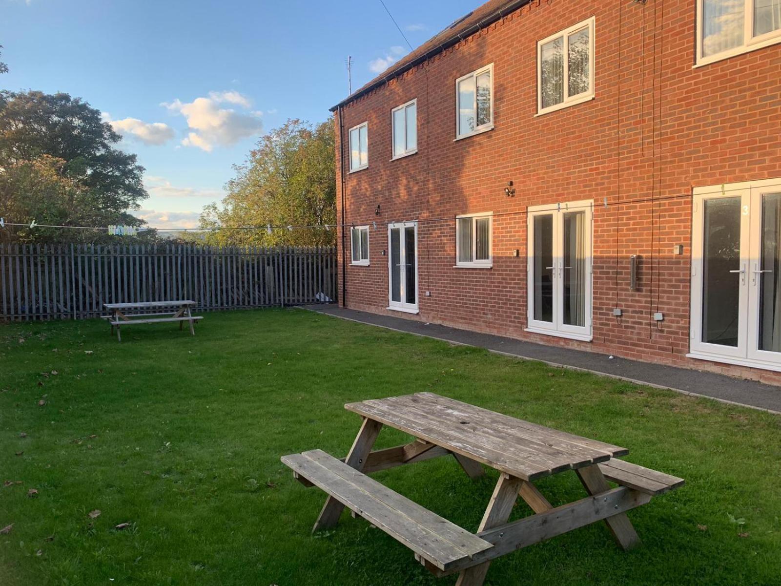 Campion Contractor With Parking * Sheffield