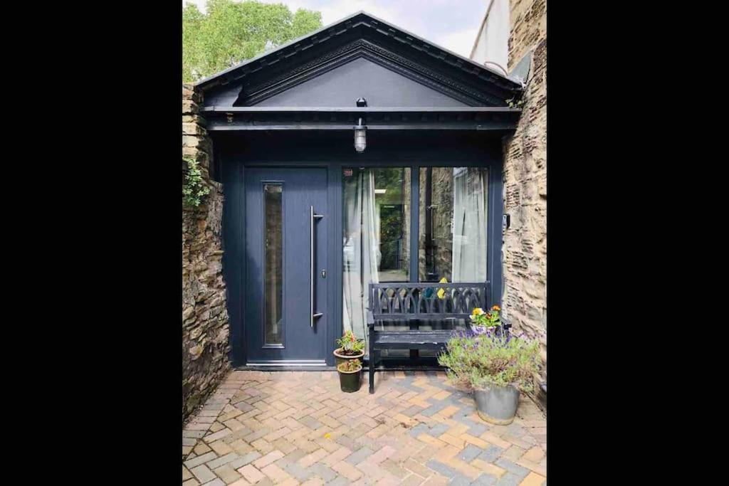 The Coachhouse *