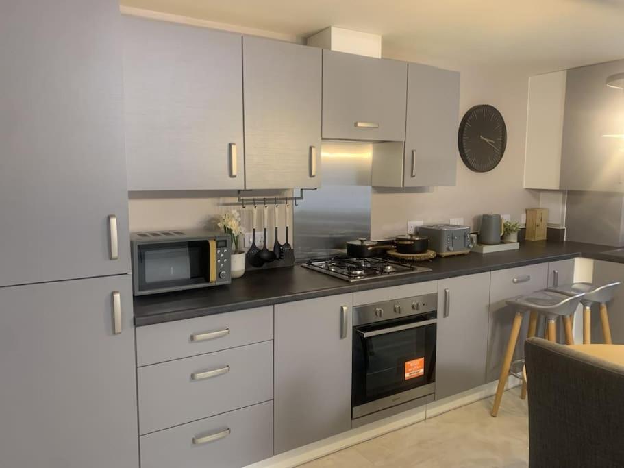 Apartment Luxury Let In