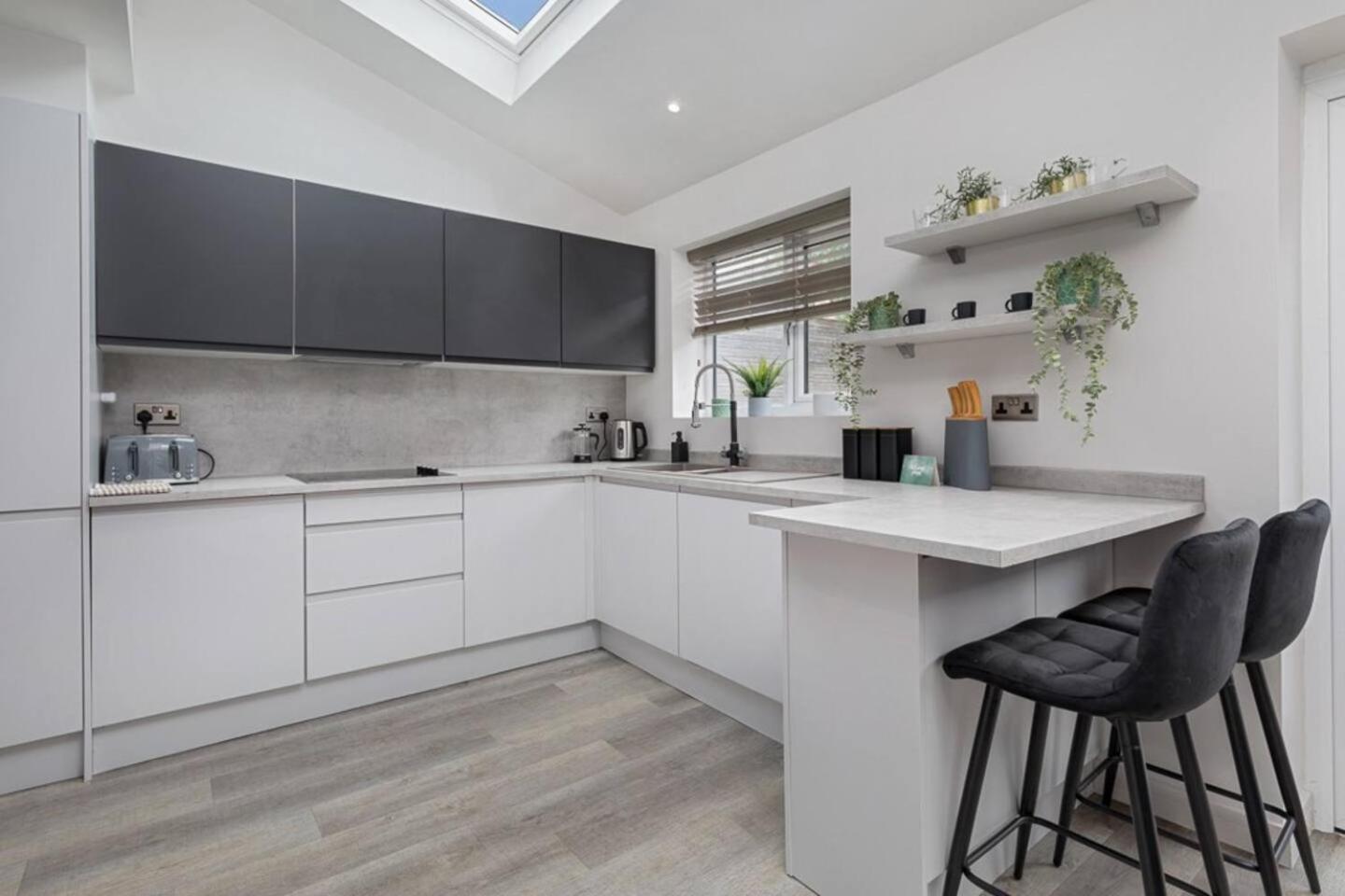 Holiday home Prime Location, Modern 2br House *
