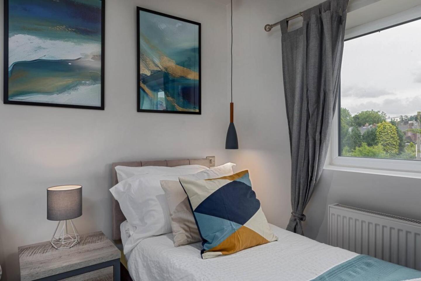 Holiday home Prime Location, Modern 2br House *