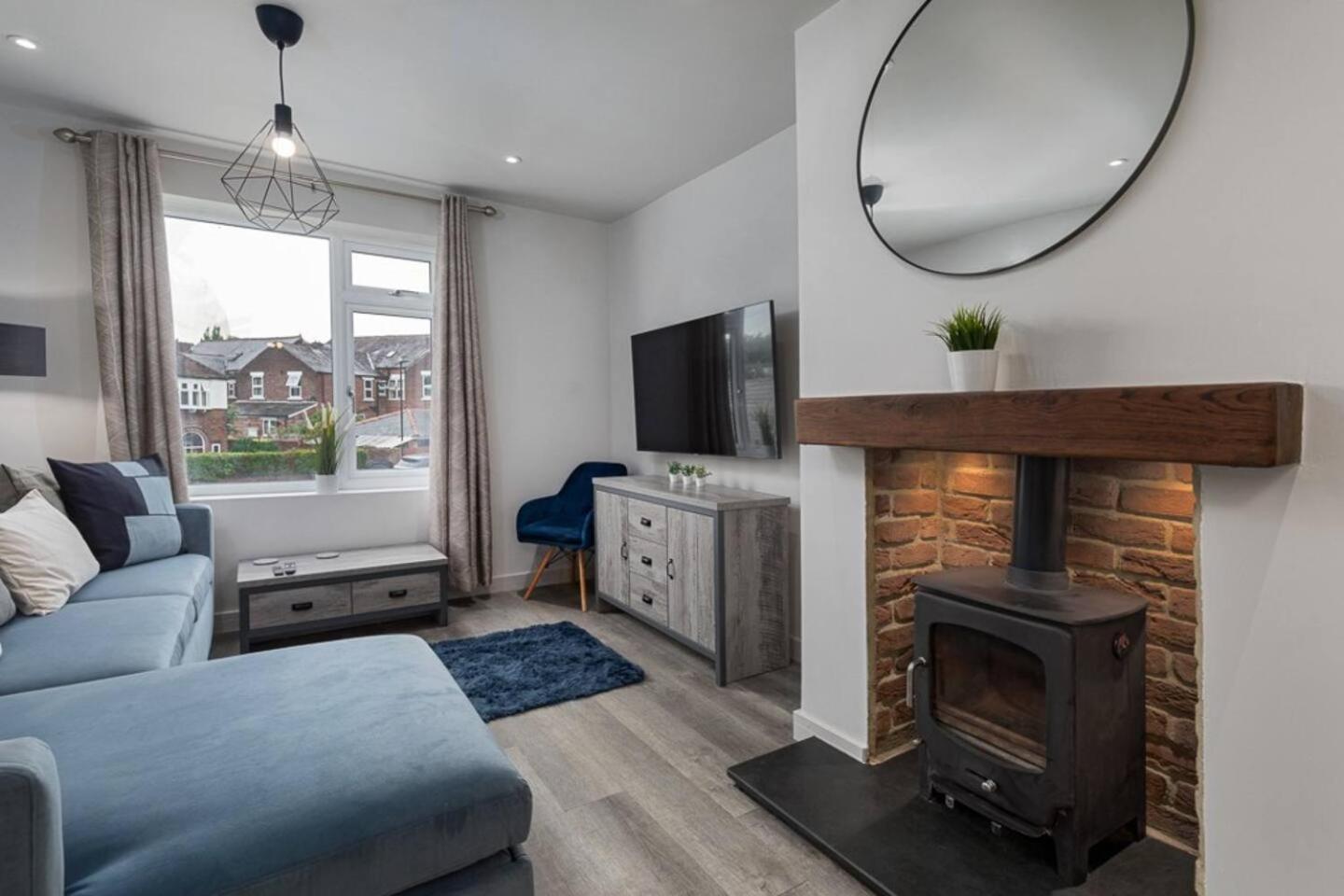 Prime Location, Modern 2br House *
