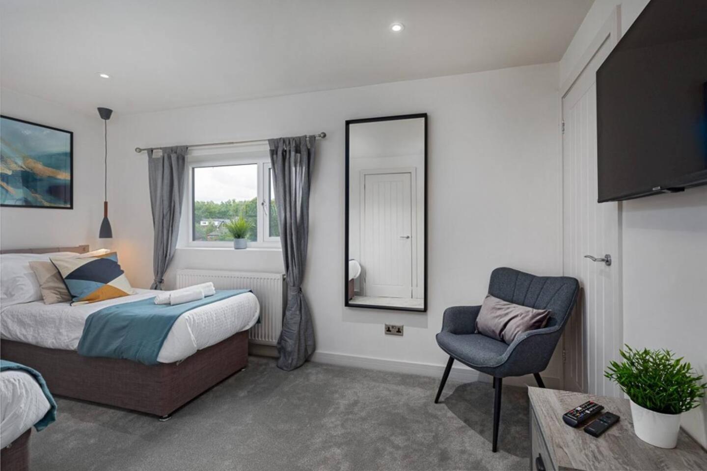 Prime Location, Modern 2br House