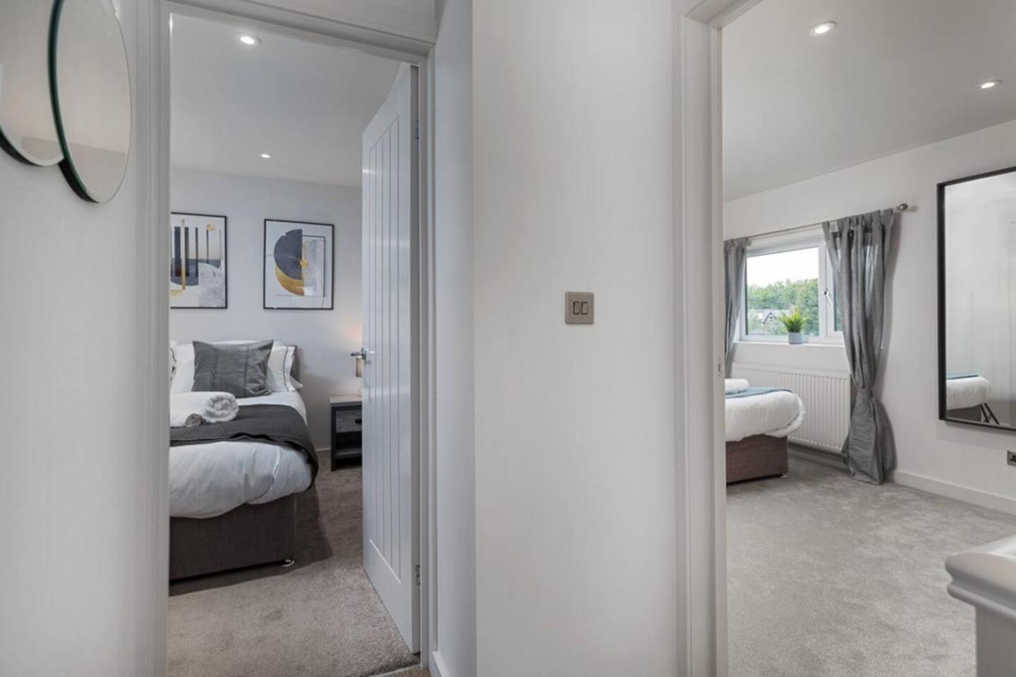 Prime Location, Modern 2br House *