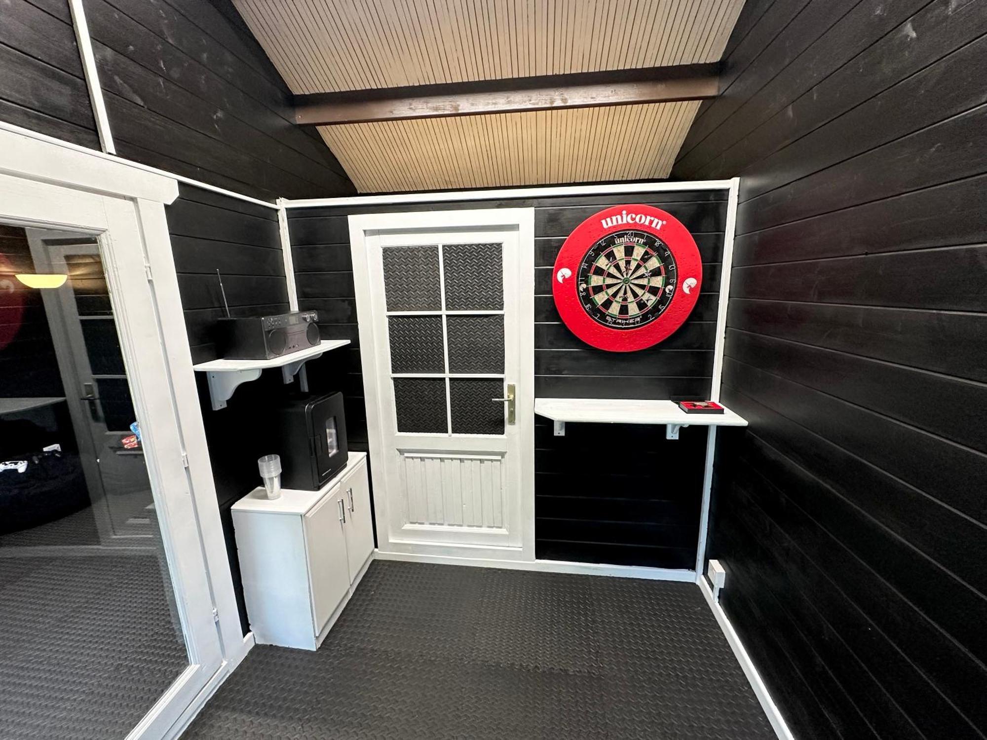 Rural Retreat With Hot Tub, Fire Pit & Games Room Holiday home Sheffield