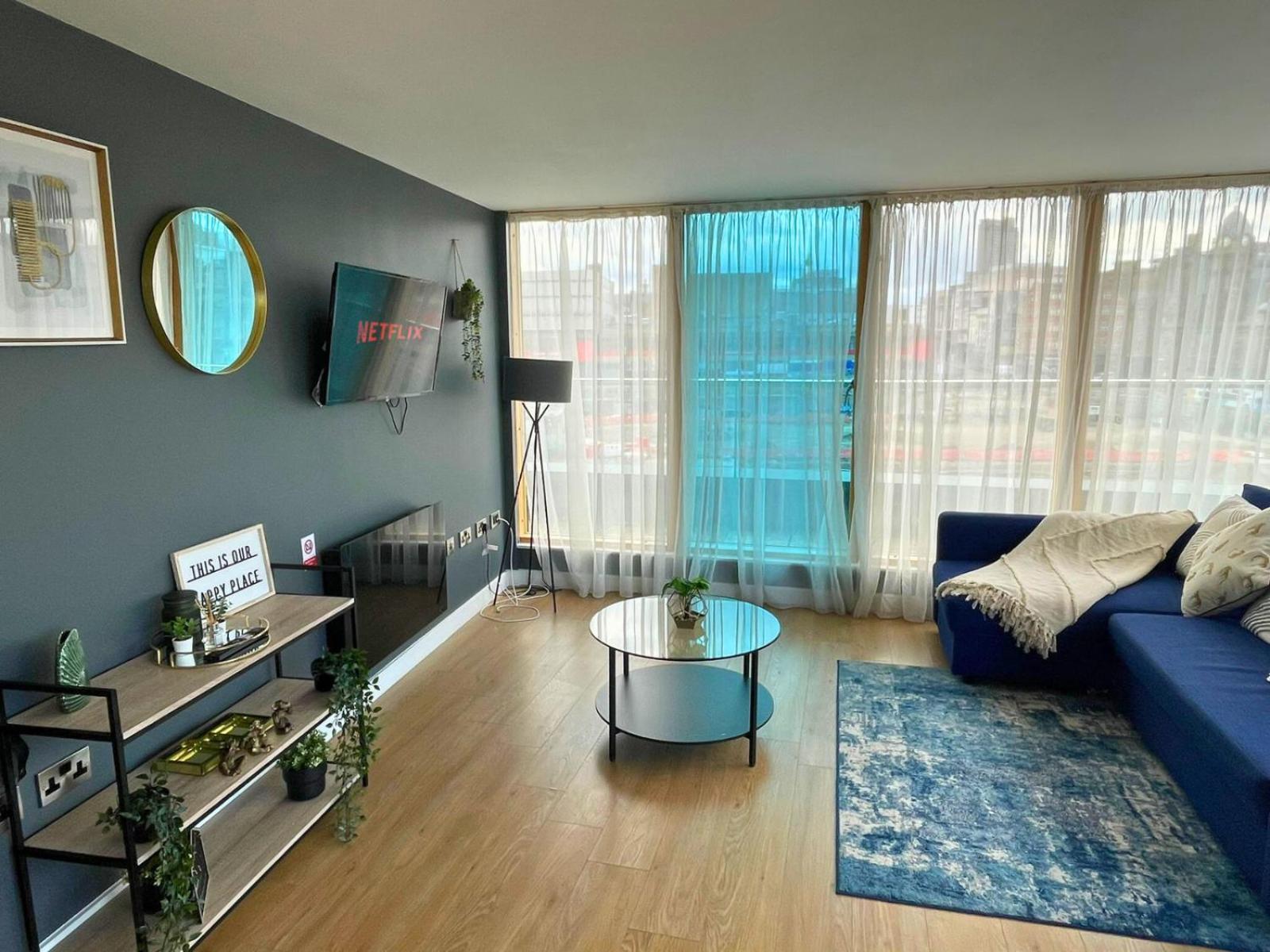 Angels - Blonk Street Luxury Apartment *