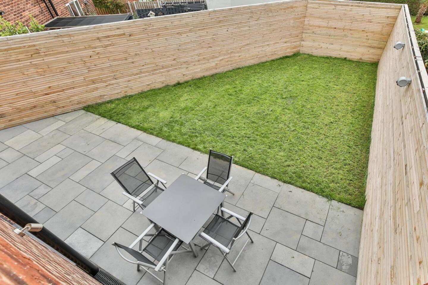 Casa de férias Magnificent, Renovated Whole House With Garden Sheffield