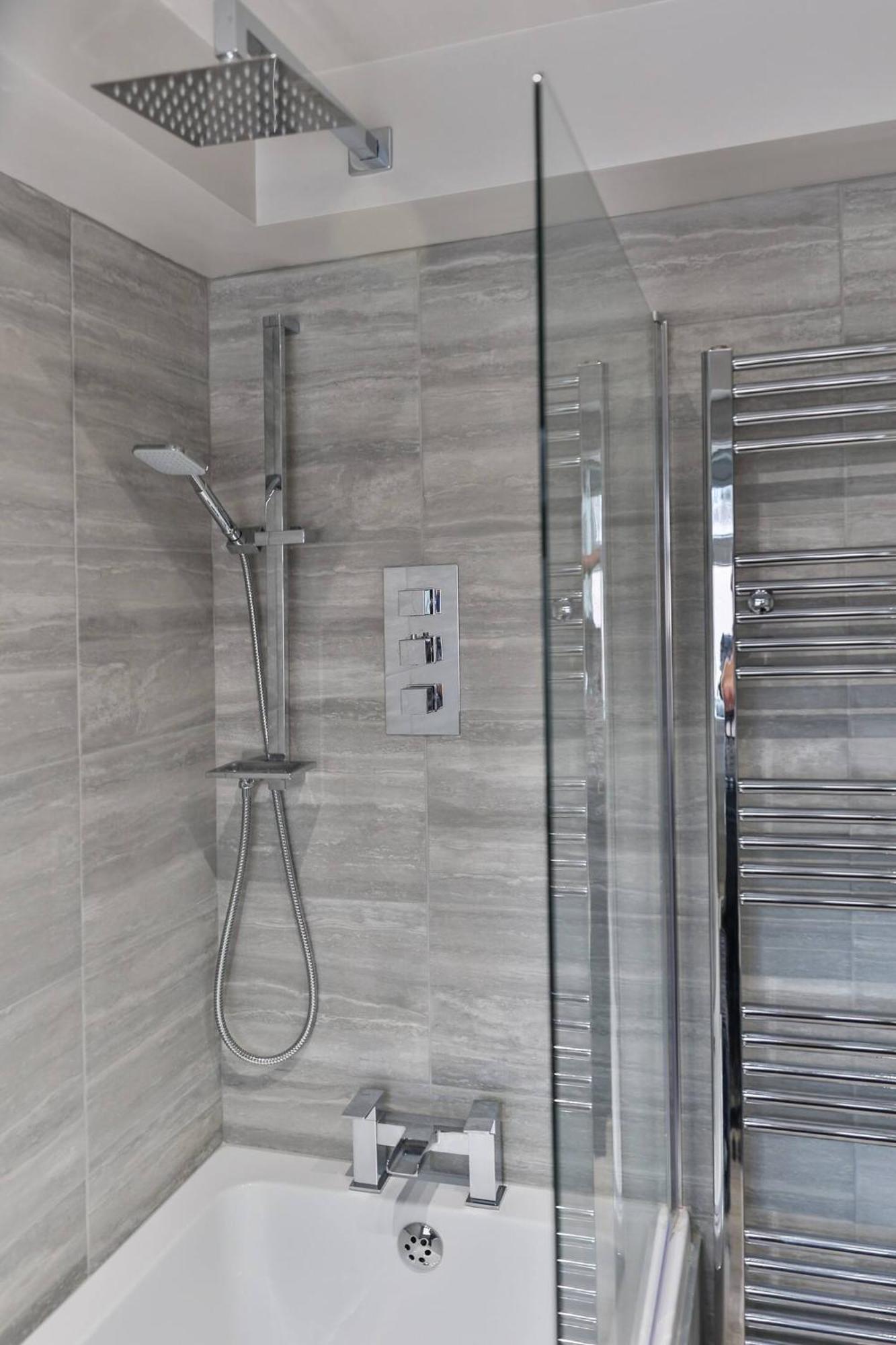 Newly Renovated 3 Bed 2 Bath & Parking