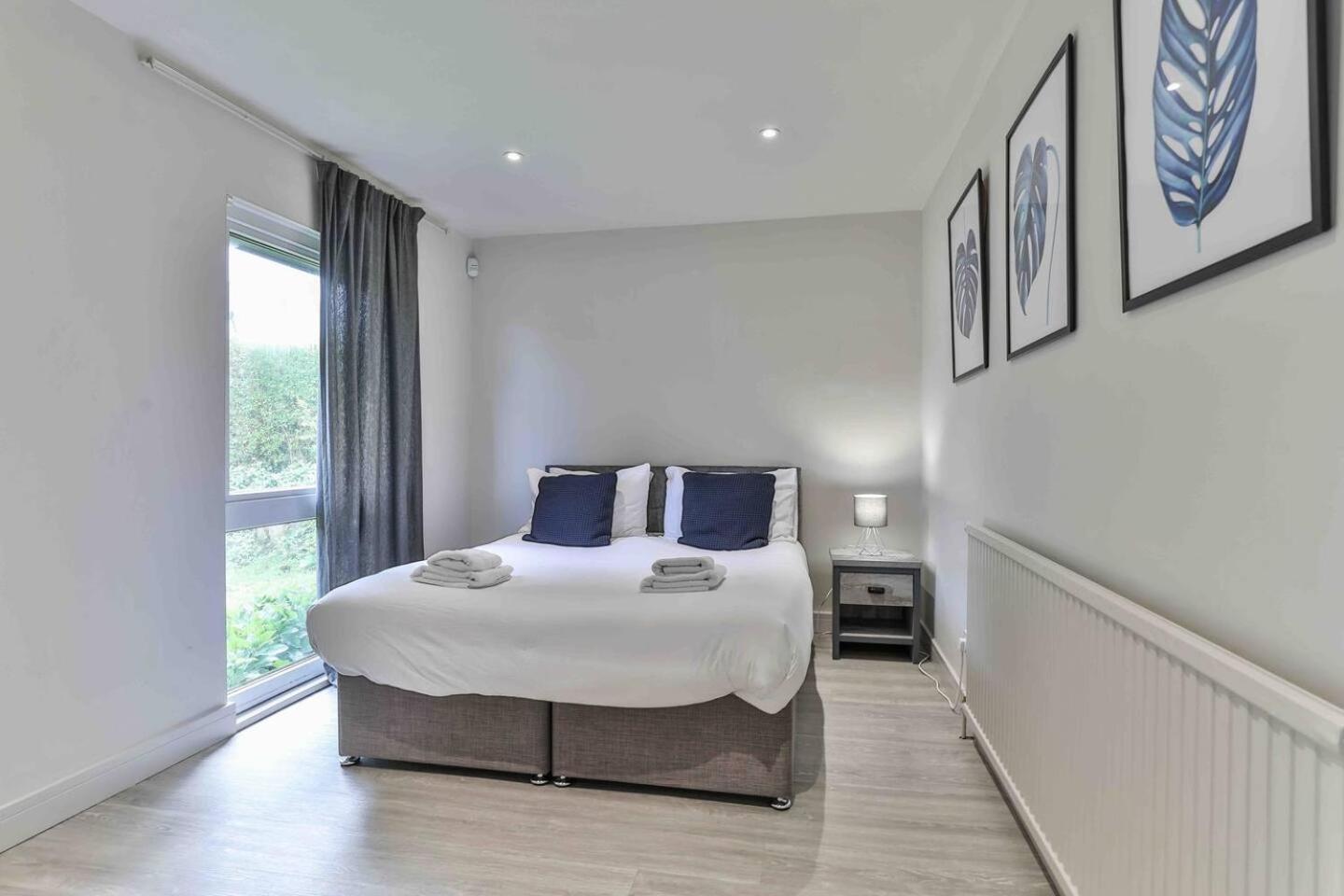 3 Bedroom Close To Peak District With Garden *
