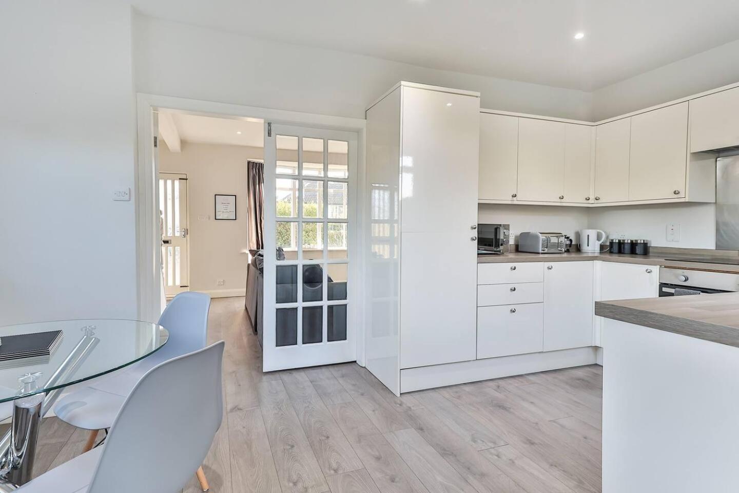 Superb, Newly Extended House Near Peak District *