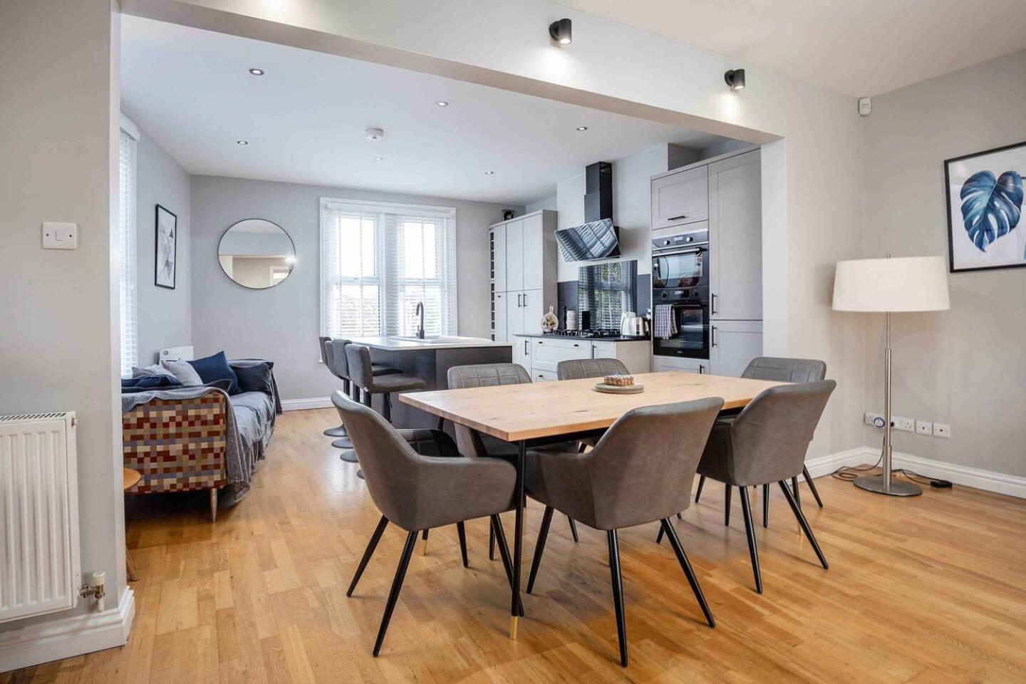 Apartamento Stylish & Spacious 3 Bed With Parking Sheffield