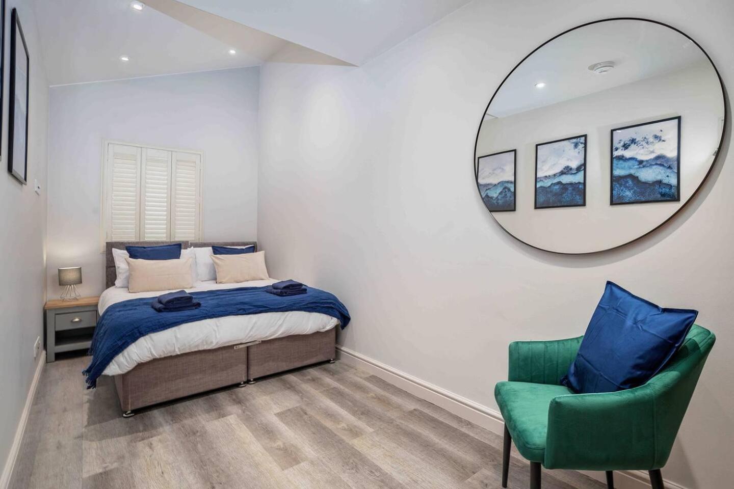 Spacious, High Spec & Modern Holiday home Sheffield