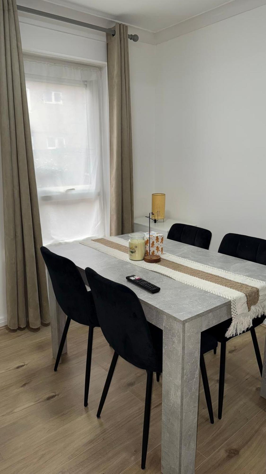 Wheel Chair Friendly, Centre, Northern General, Ps5, Workstation *