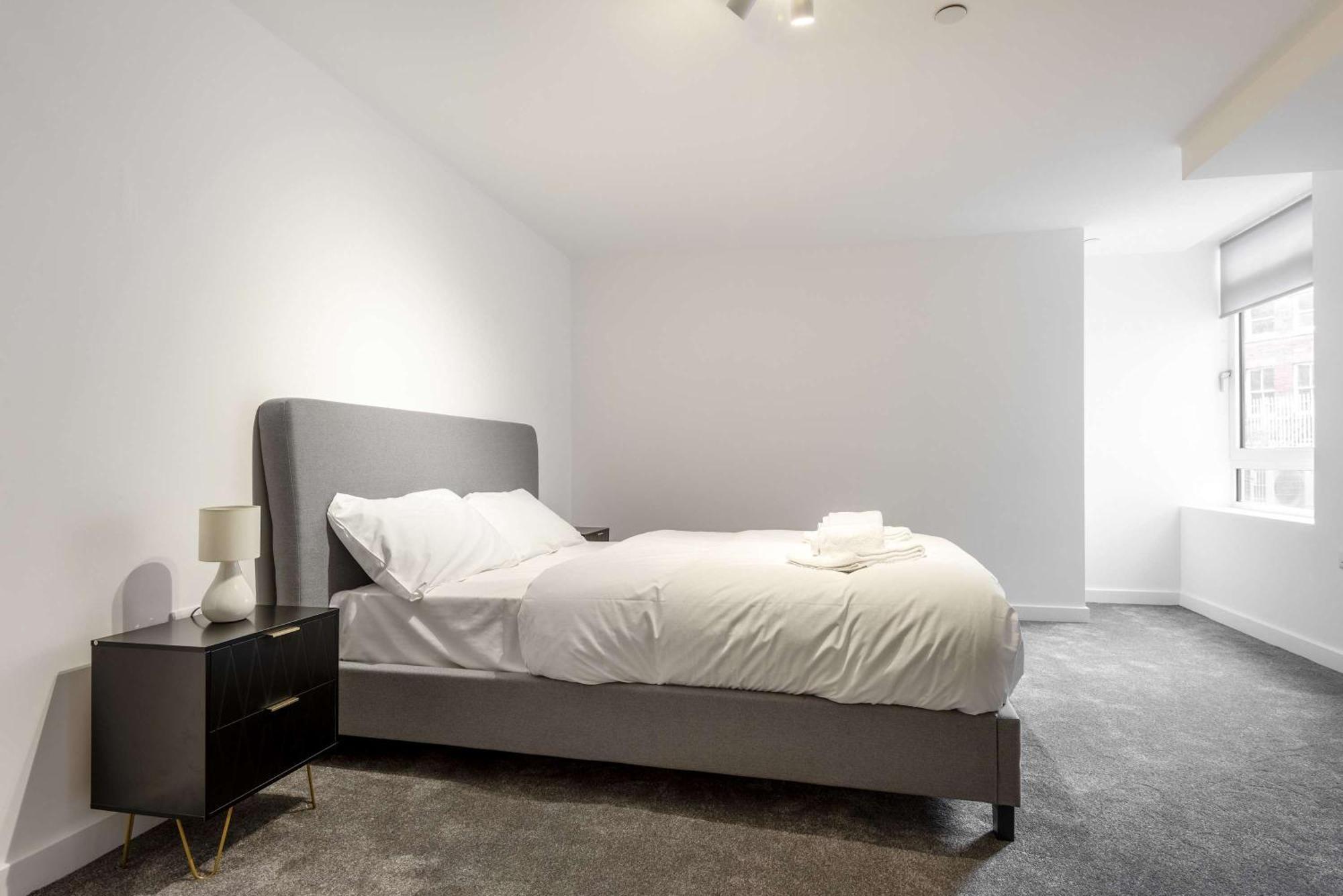 Fabulous 1 Bedroom In *