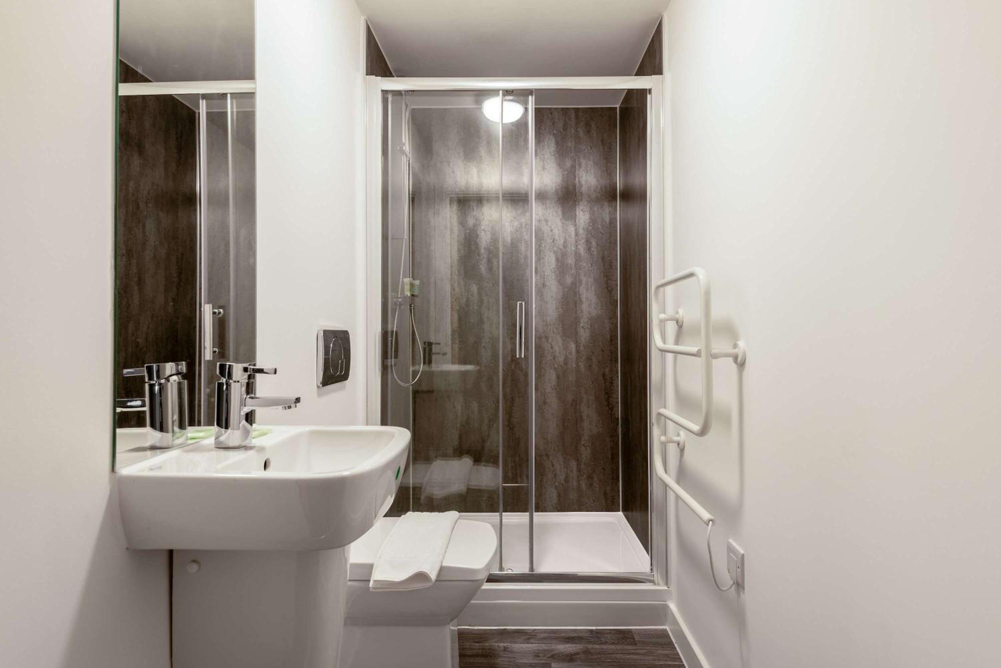 Fabulous 1 Bedroom In Apartment Sheffield
