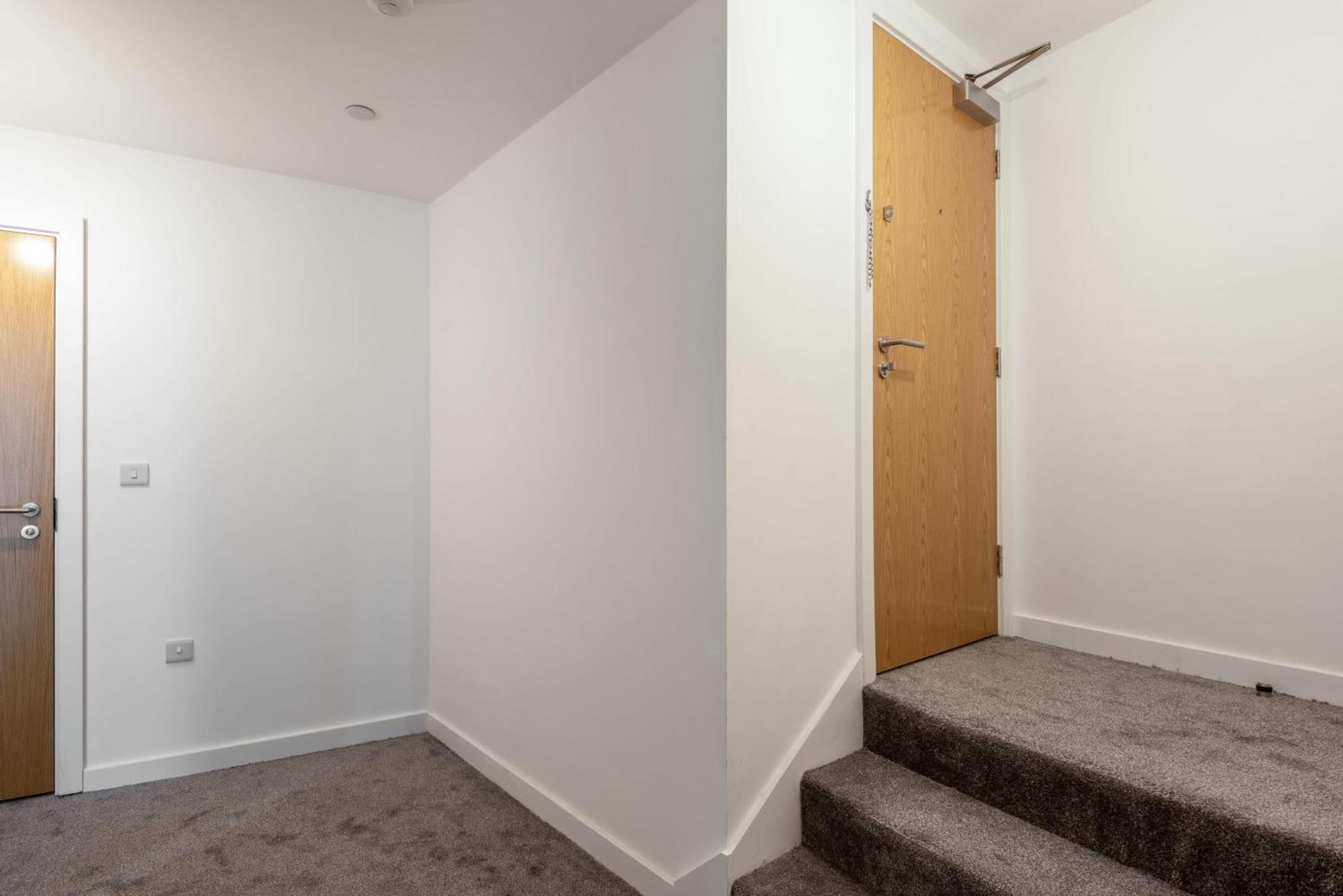 Fabulous 1 Bedroom In *