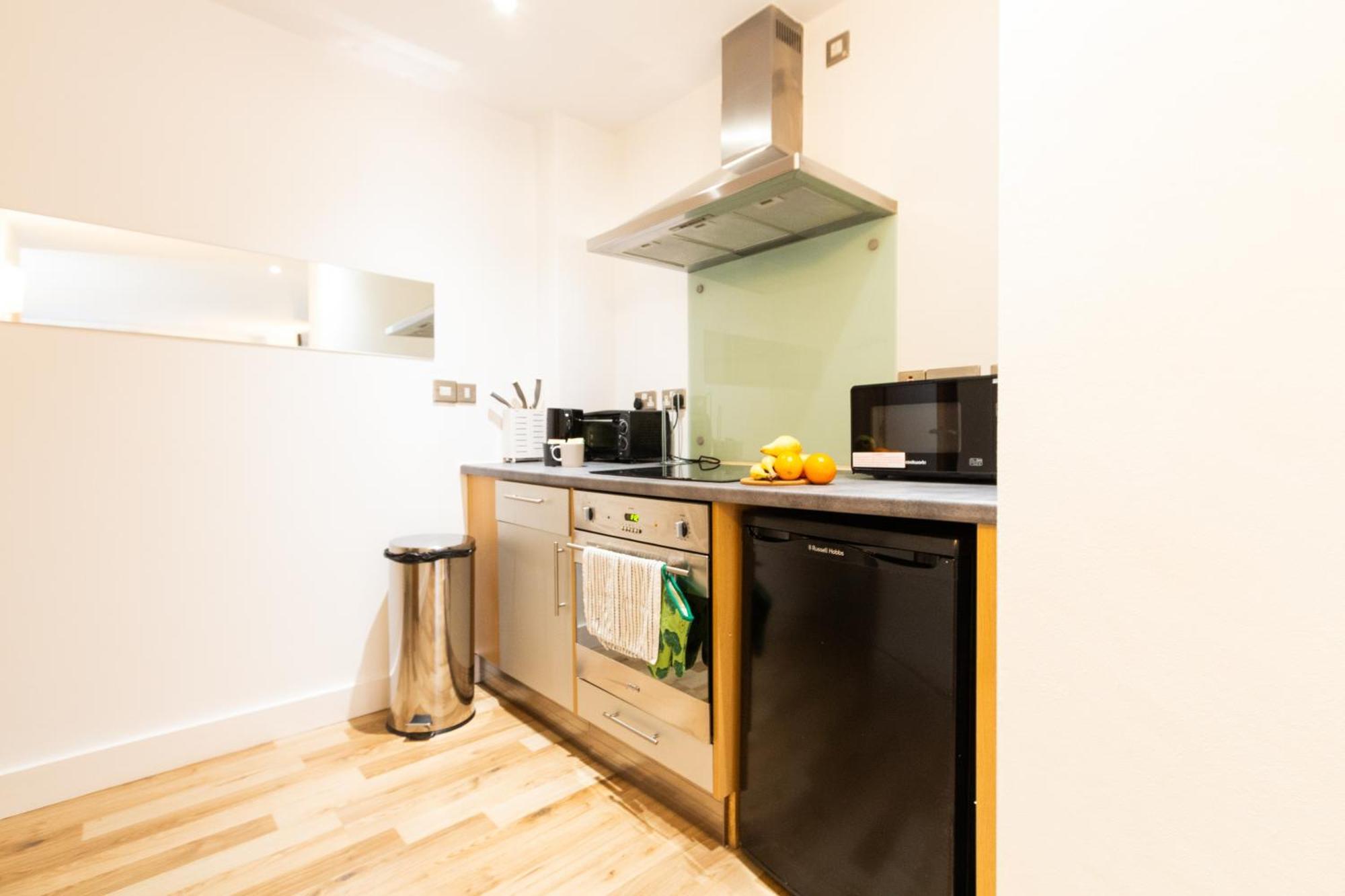 Cosy Escape - 1bed With Balcony *