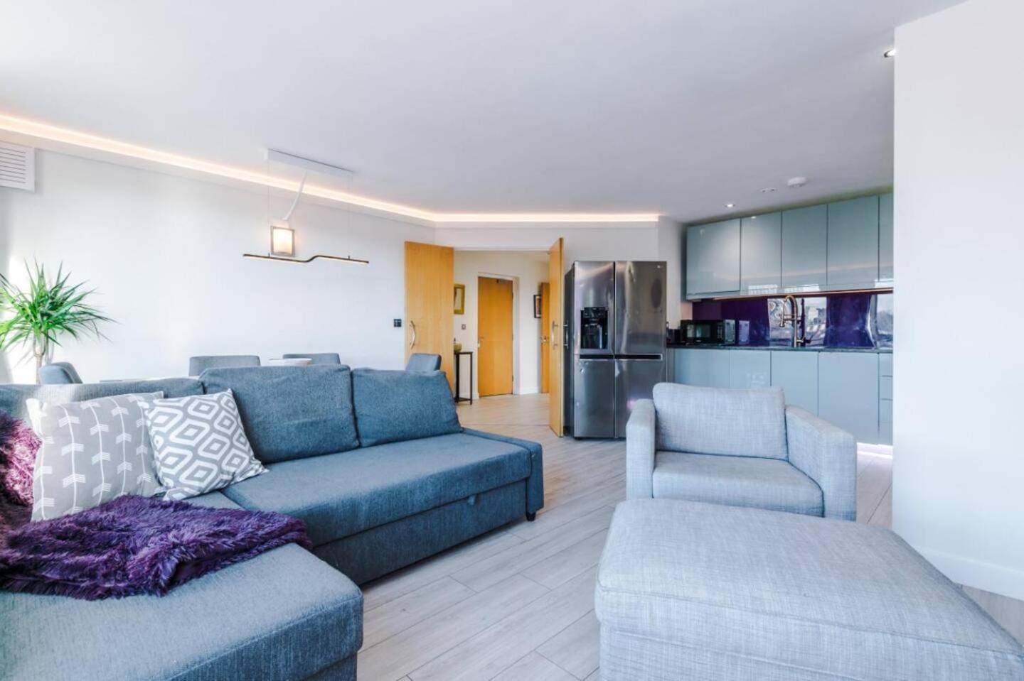 High-spec Penthouse Free Parking Space Apartment