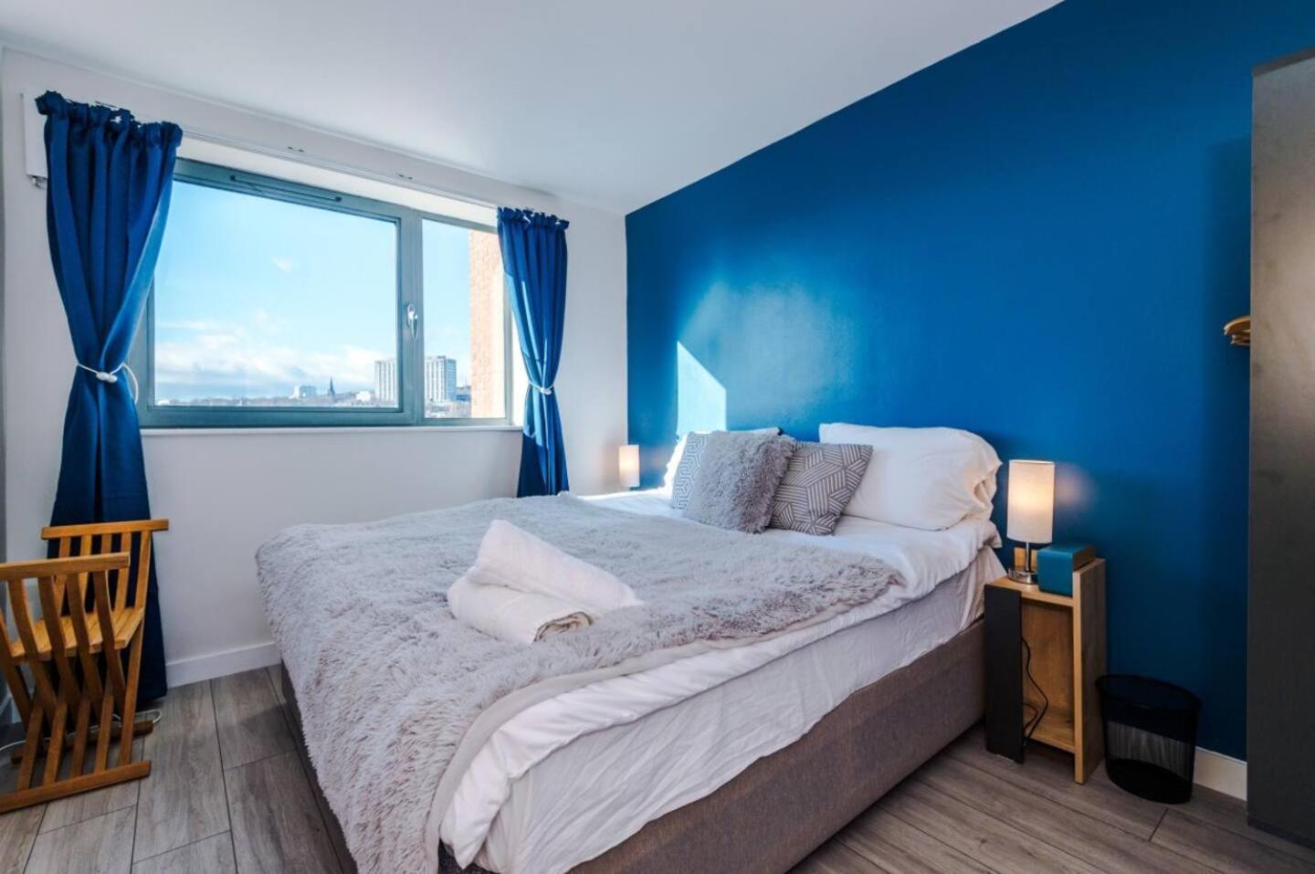 High-spec Penthouse Free Parking Space