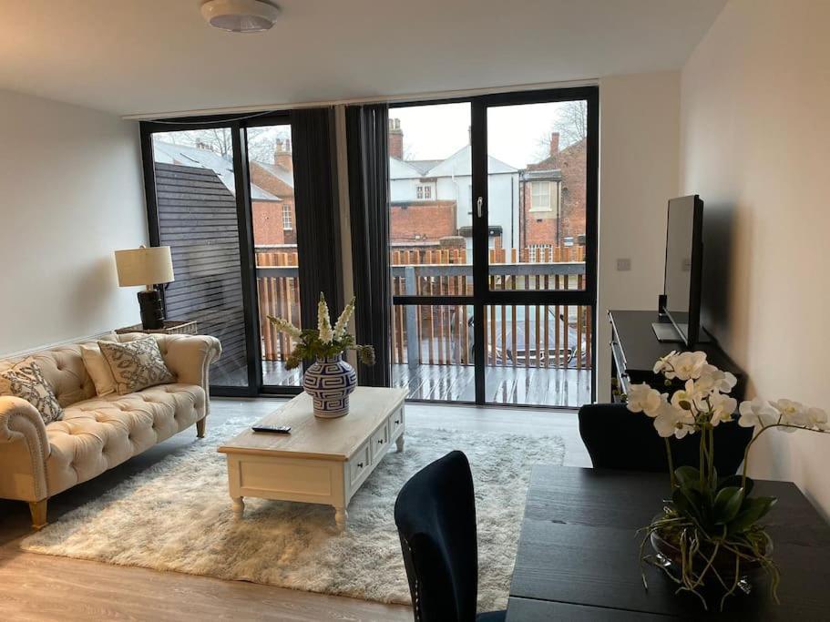 Ranmoor Serviced At Wilkinson Lane - The Sandford Apartment