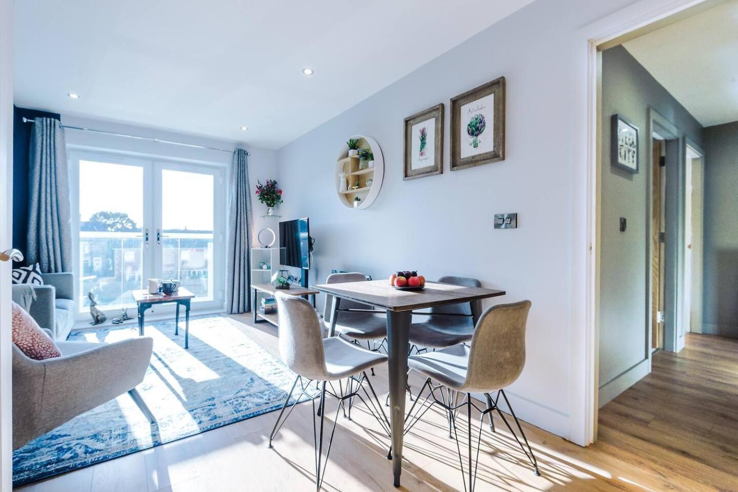 Stunning 2bedroom 2bathroom With Parking Space Sheffield