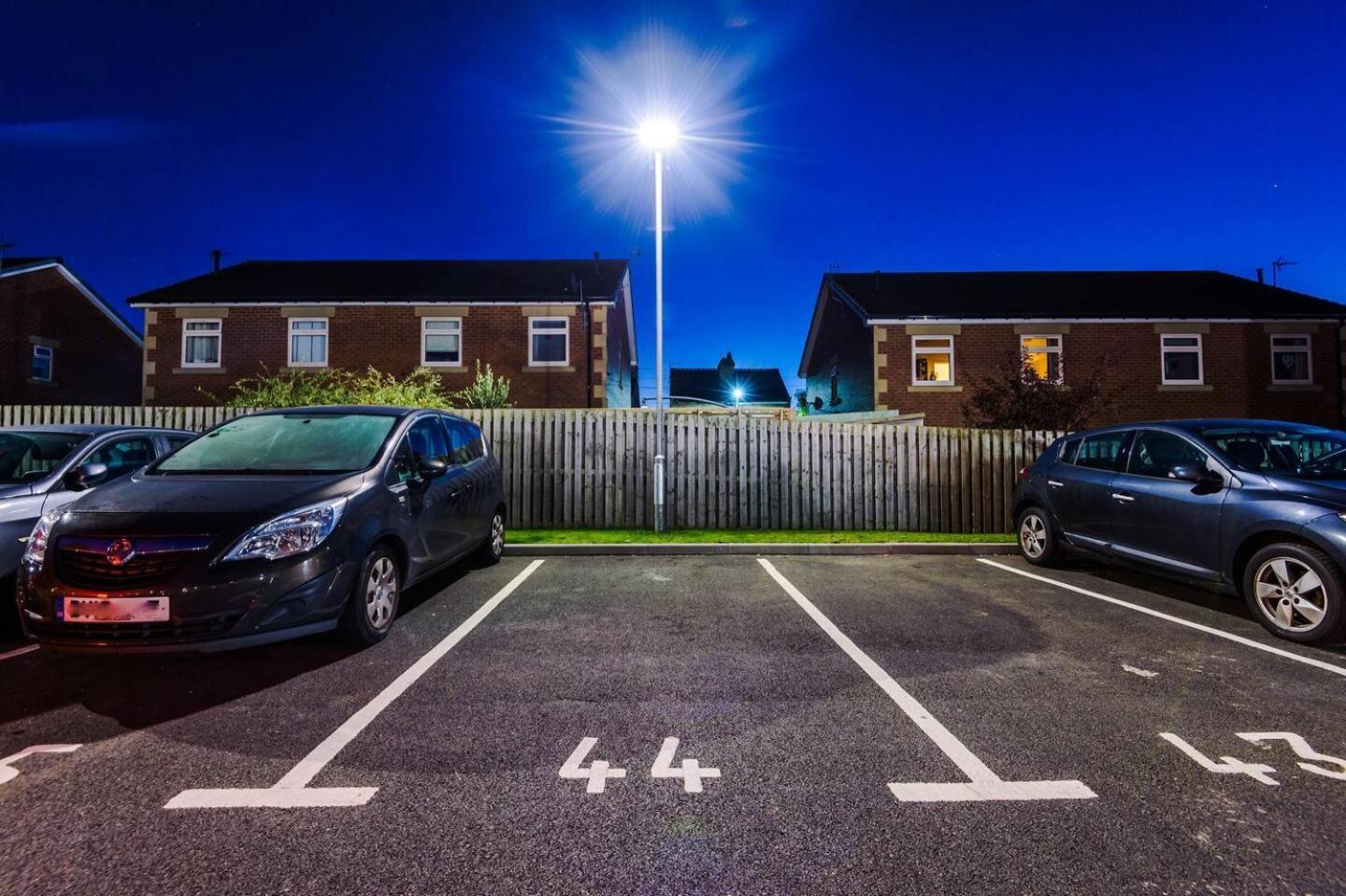 Stunning 2bedroom 2bathroom With Parking Space Apartment Sheffield