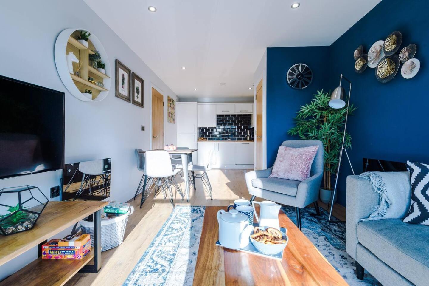 Apartment Stunning 2bedroom 2bathroom With Parking Space