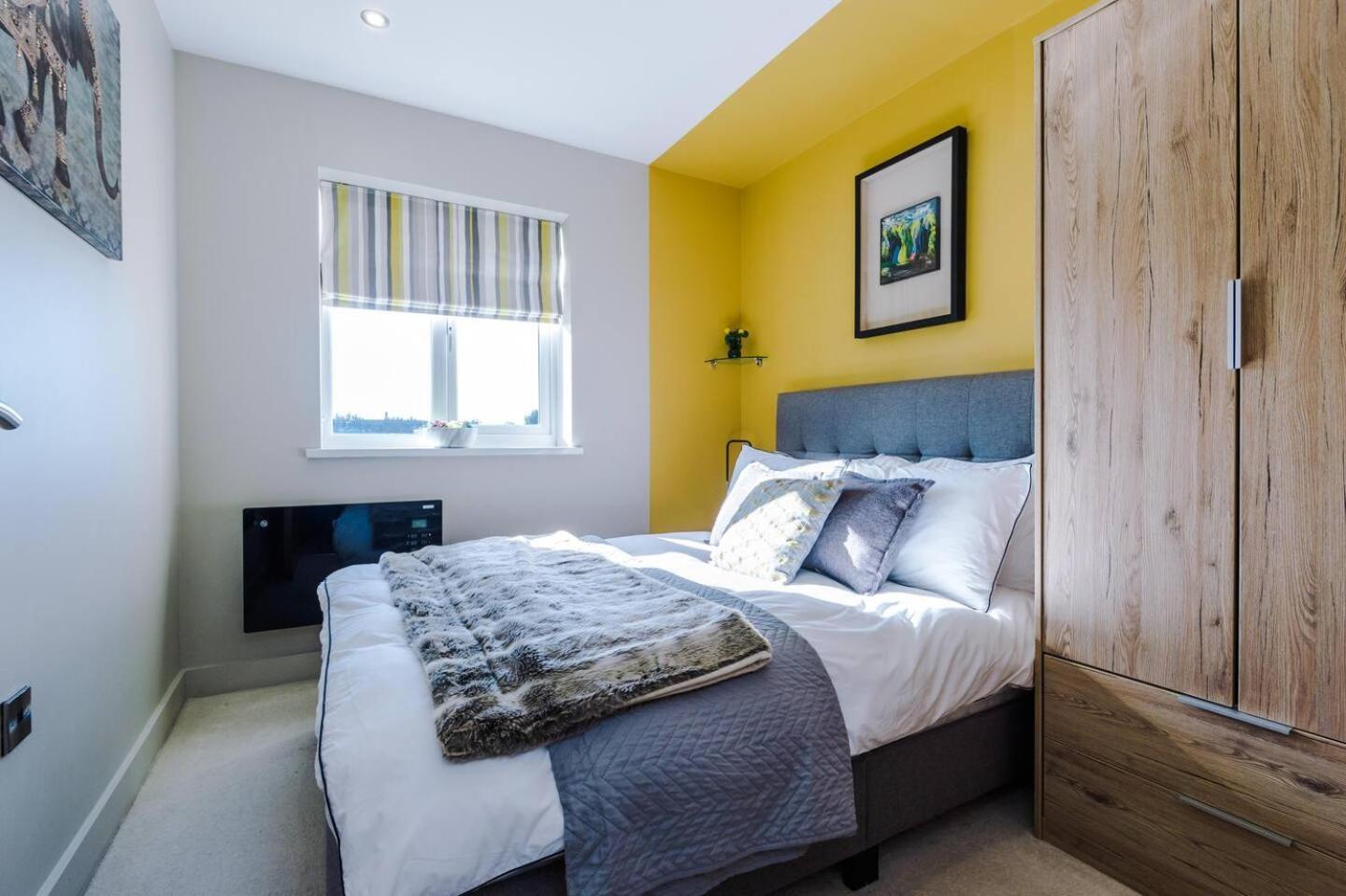 Stunning 2bedroom 2bathroom With Parking Space *