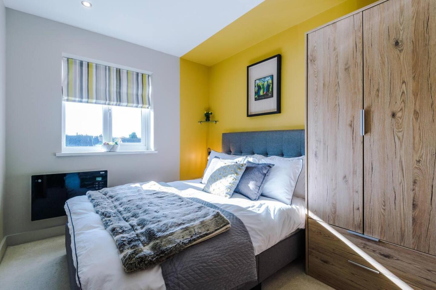 Stunning 2bedroom 2bathroom With Parking Space