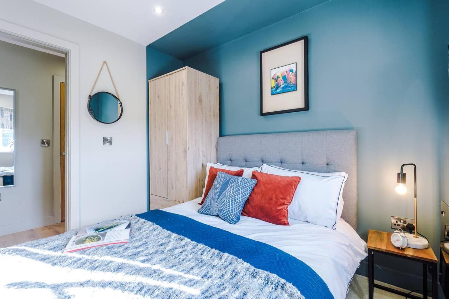 Stunning 2bedroom 2bathroom With Parking Space Sheffield