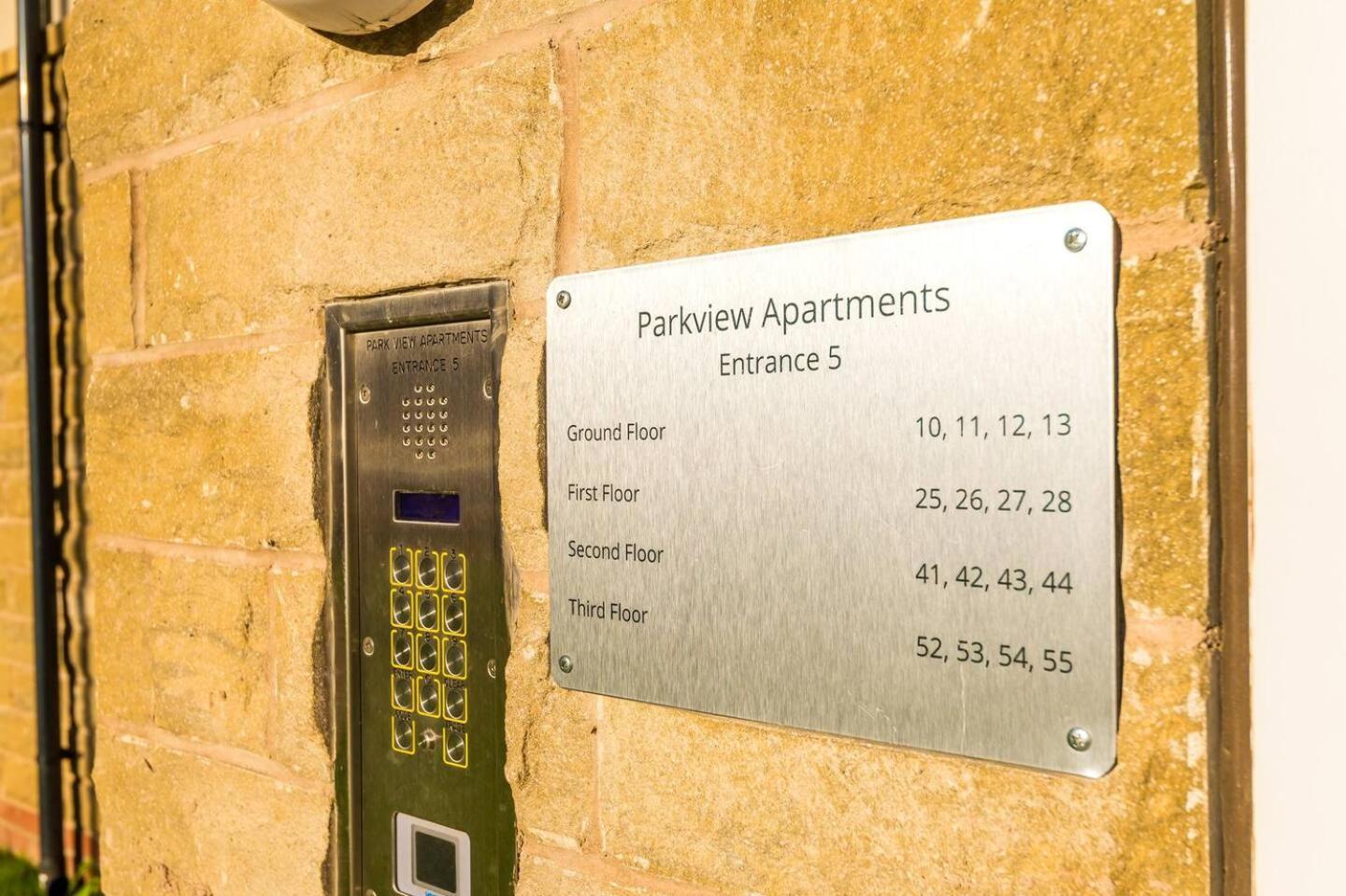Stunning 2bedroom 2bathroom With Parking Space * Sheffield