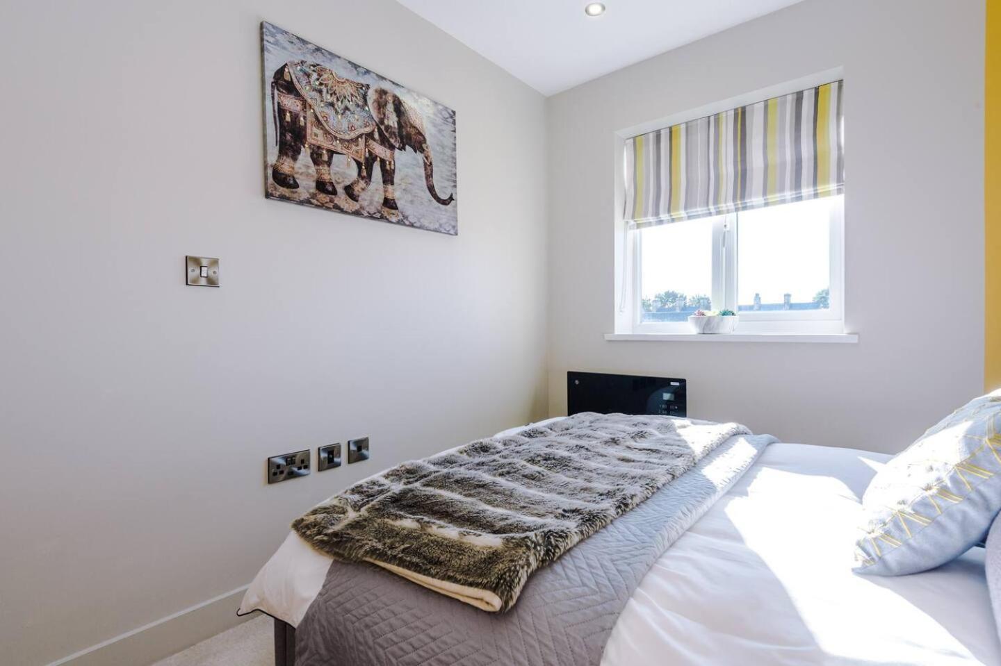 Stunning 2bedroom 2bathroom With Parking Space Sheffield