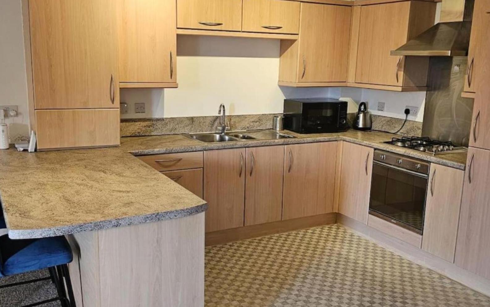 Park View Apartment *