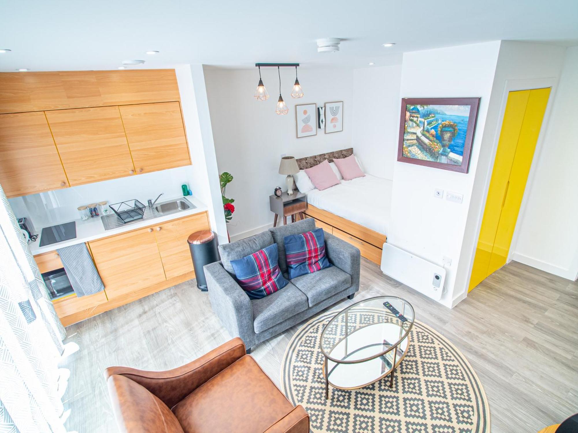 Apartment Cozy Urban Escape In