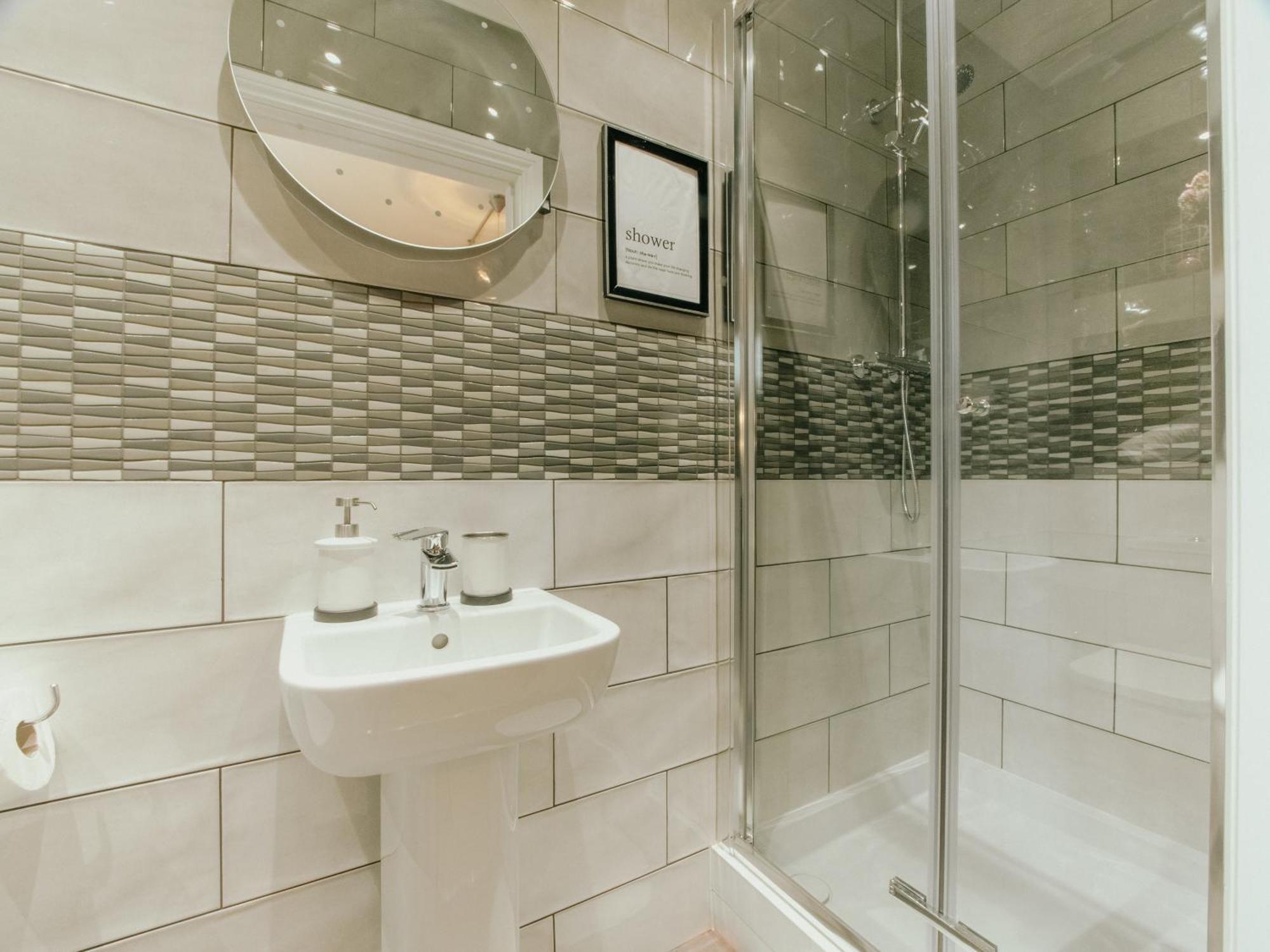 Chic & Cheerful 1bedroom In Historic Building * Sheffield
