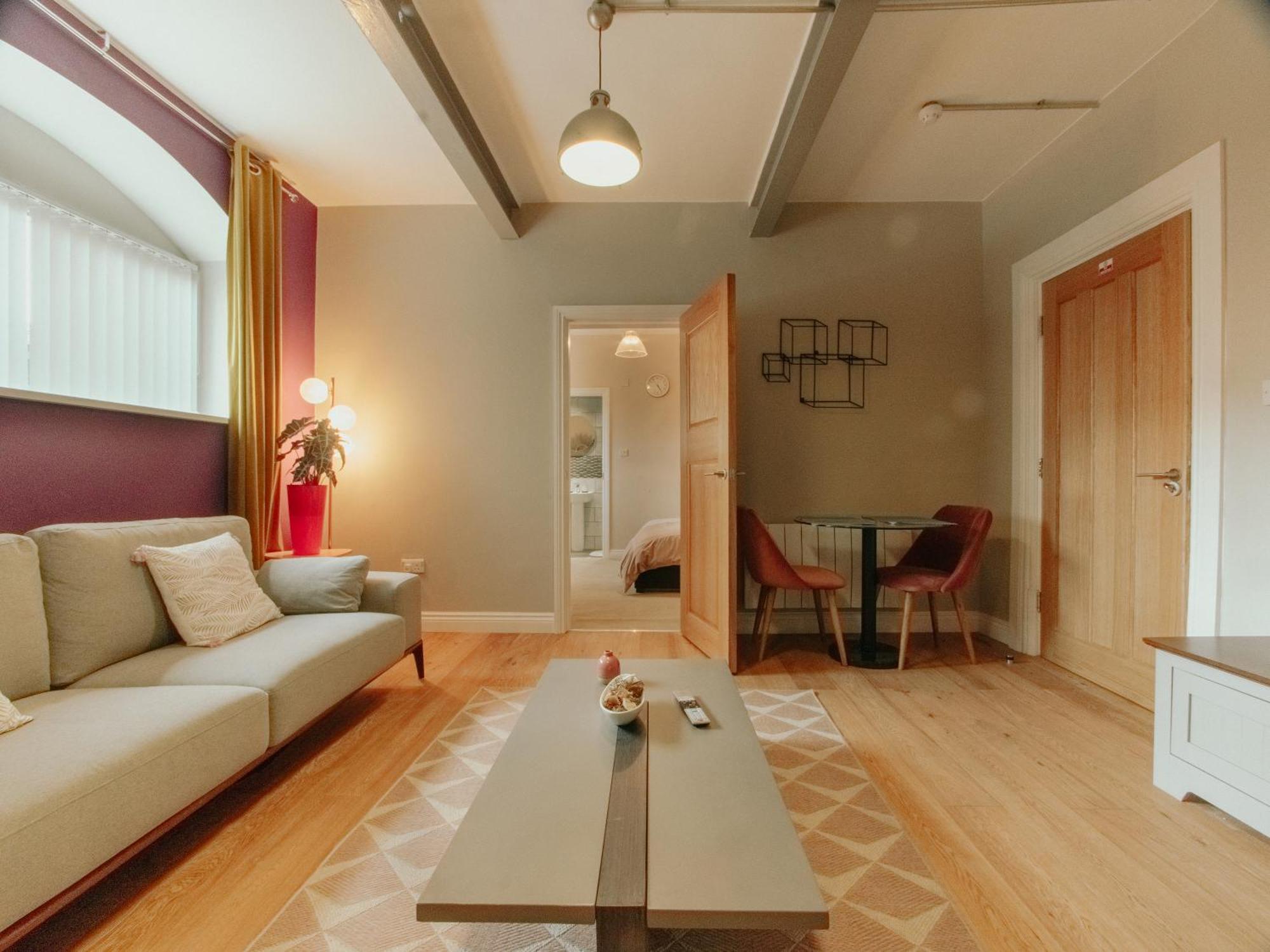 Chic & Cheerful 1bedroom In Historic Building Sheffield