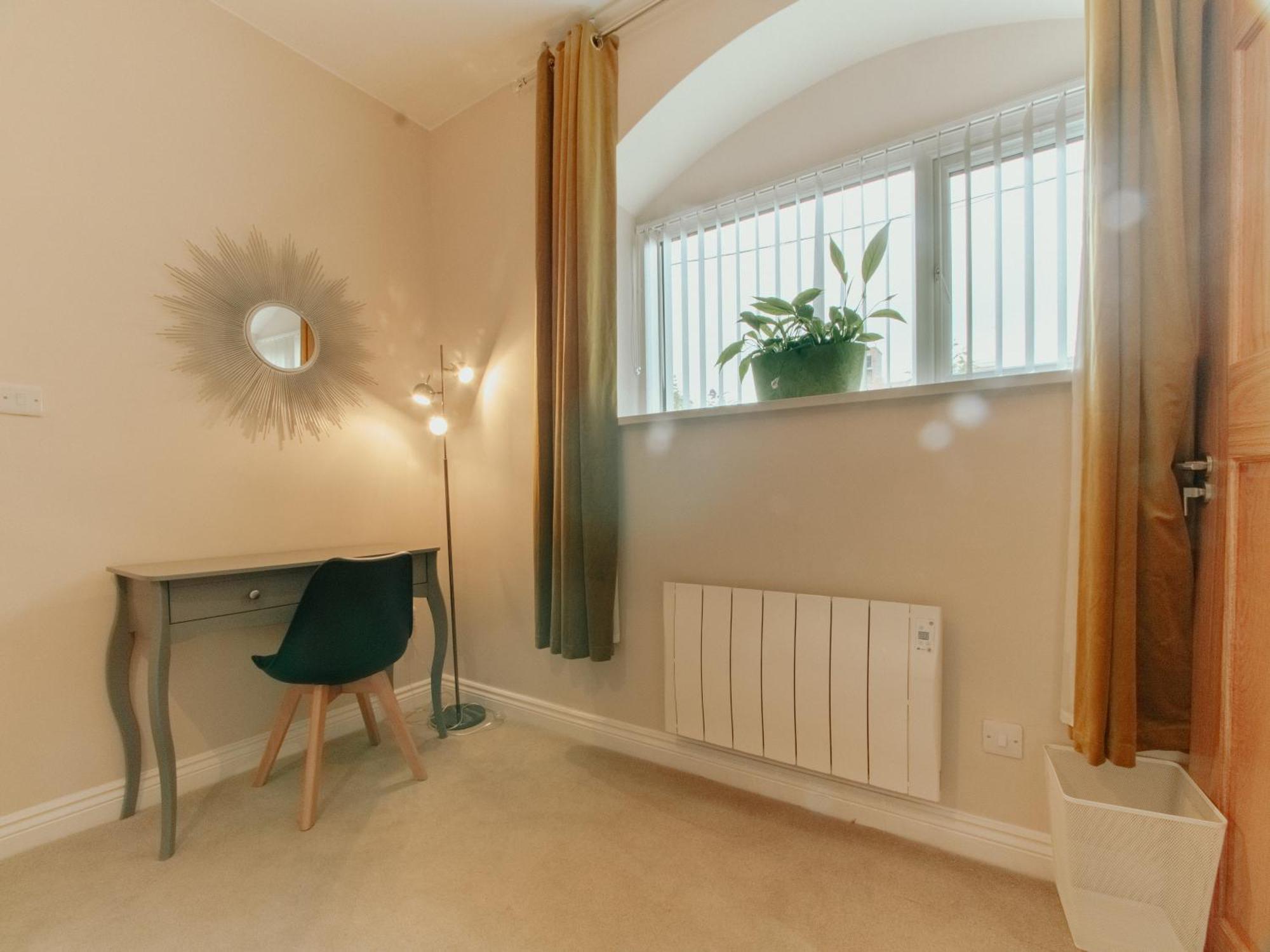 Chic & Cheerful 1bedroom In Historic Building * Sheffield