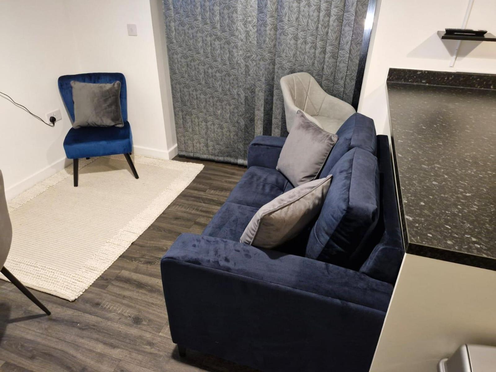 Serenity House With 5 Bedrooms Holiday home *